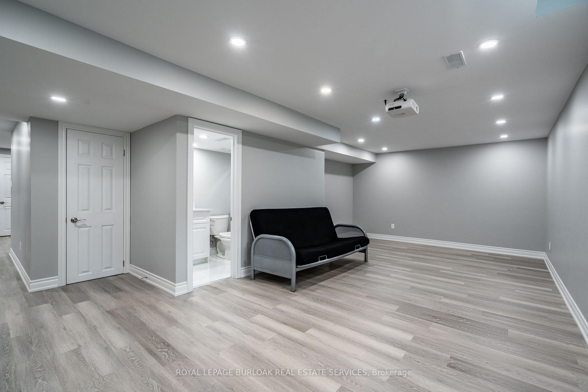Photo 35 of 2445 Cavendish Drive, Burlington, Brant Hills — HOMEH