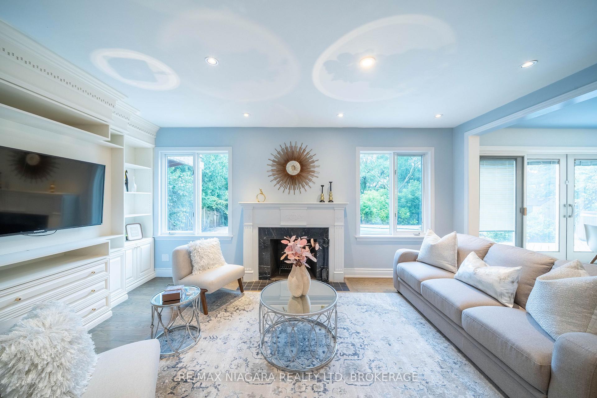 Photo 19 of 2 Aitken Circle, Markham, Unionville — HOMEH