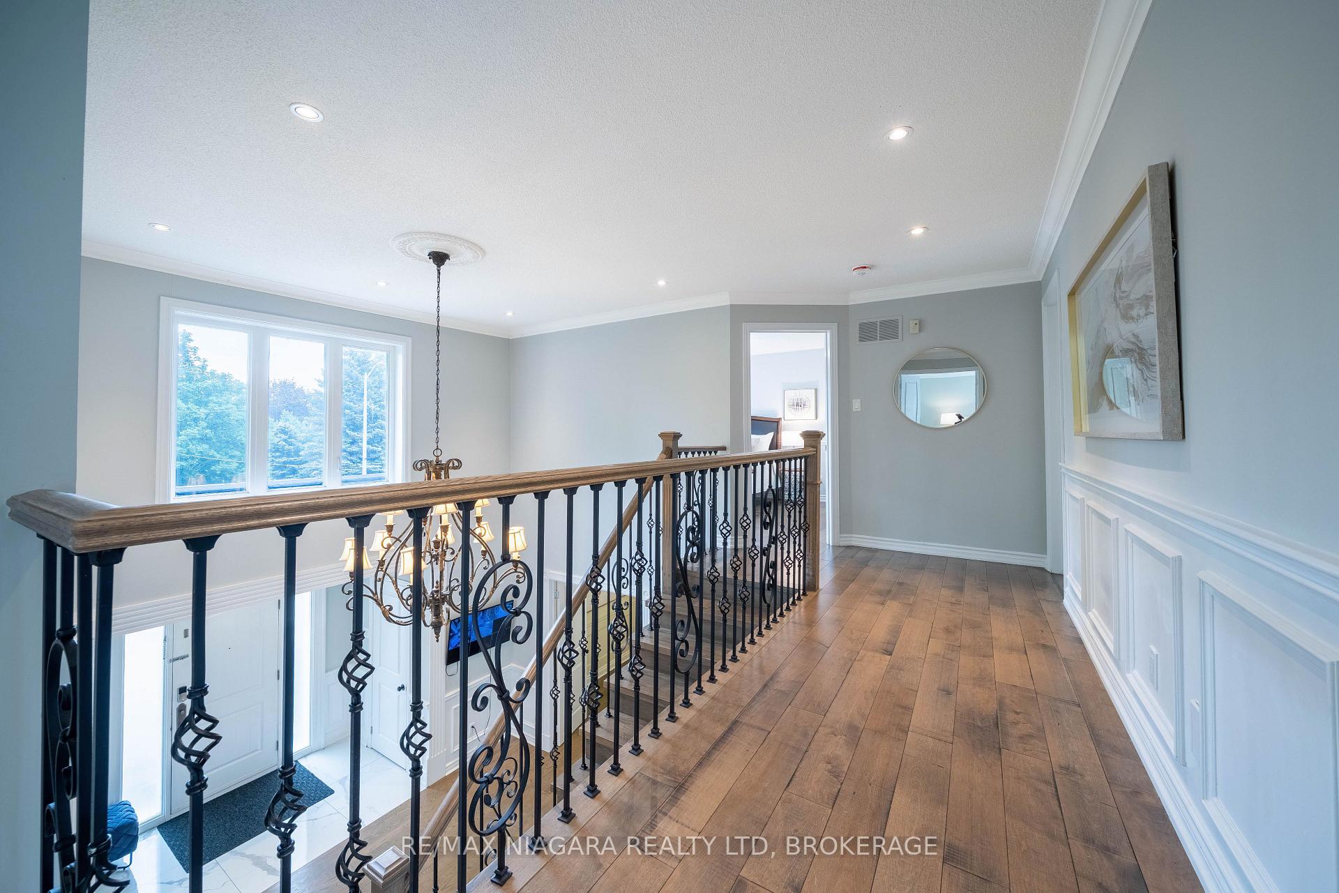 Photo 20 of 2 Aitken Circle, Markham, Unionville — HOMEH