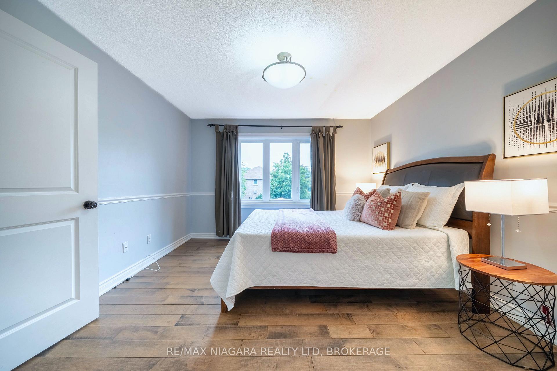 Photo 22 of 2 Aitken Circle, Markham, Unionville — HOMEH