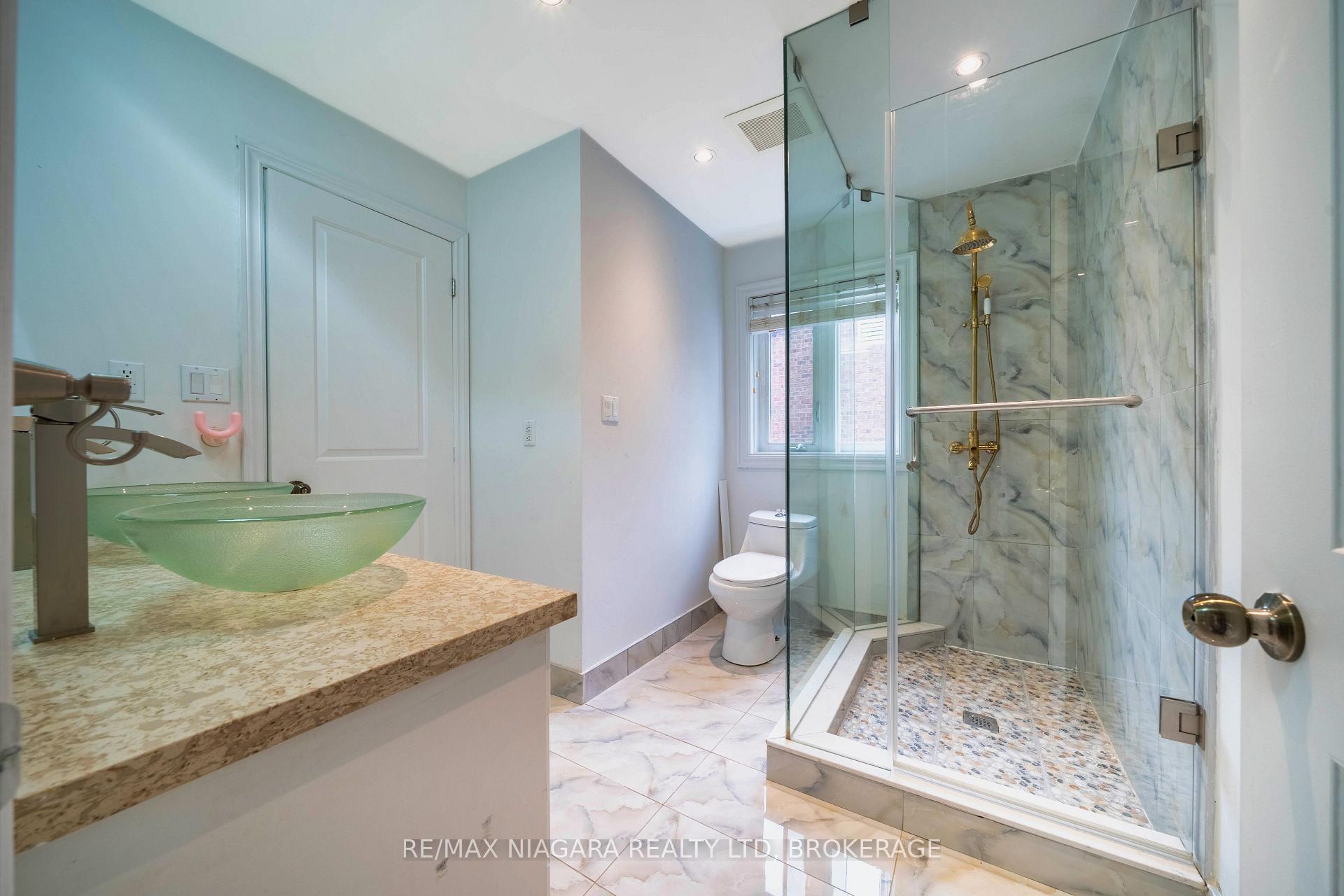 Photo 24 of 2 Aitken Circle, Markham, Unionville — HOMEH
