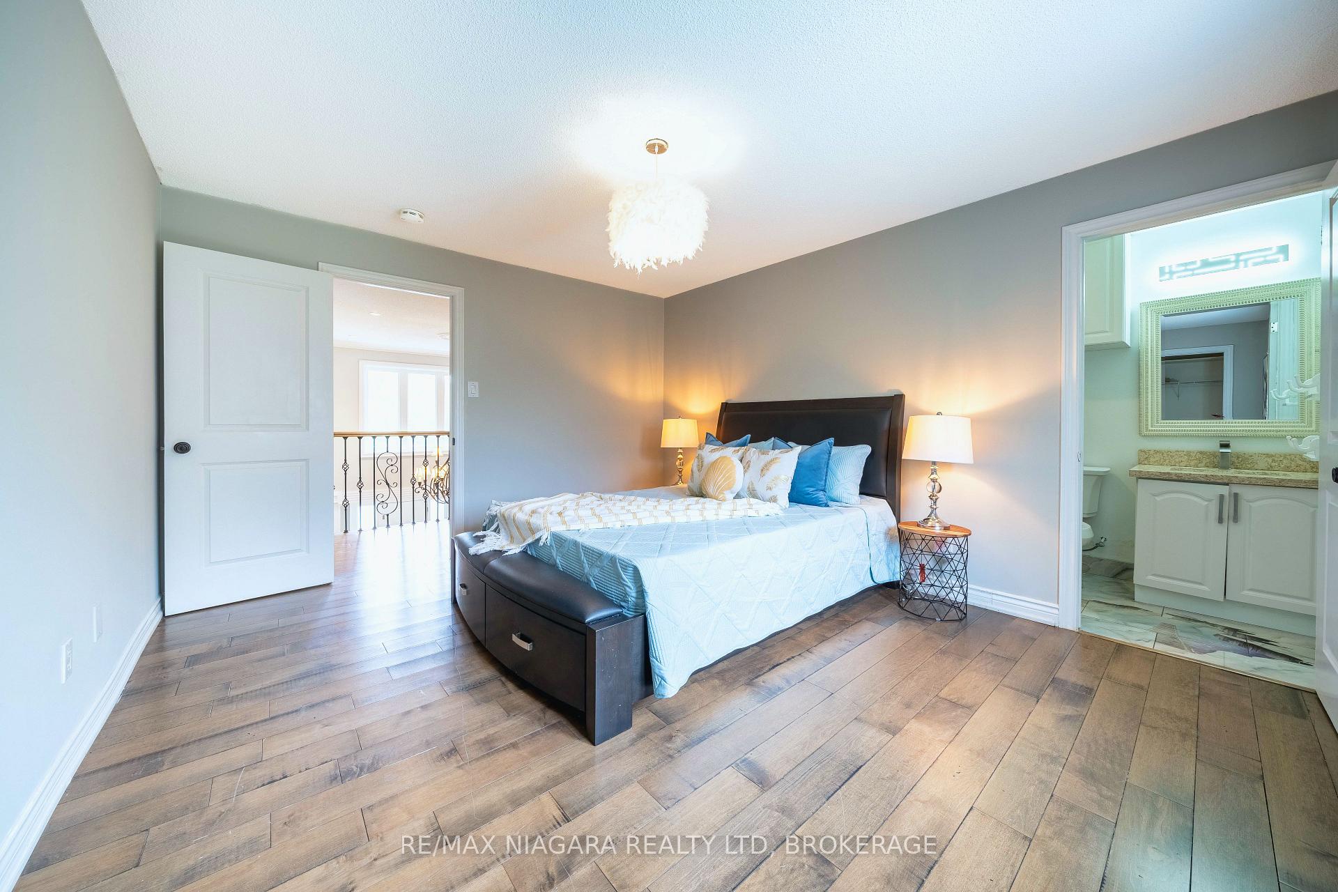Photo 28 of 2 Aitken Circle, Markham, Unionville — HOMEH