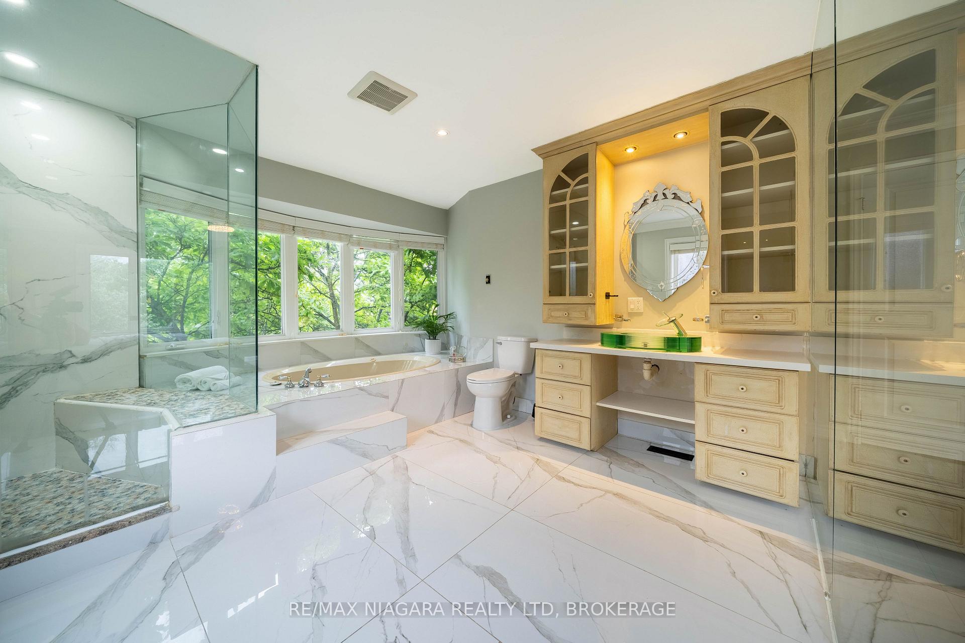 Photo 32 of 2 Aitken Circle, Markham, Unionville — HOMEH