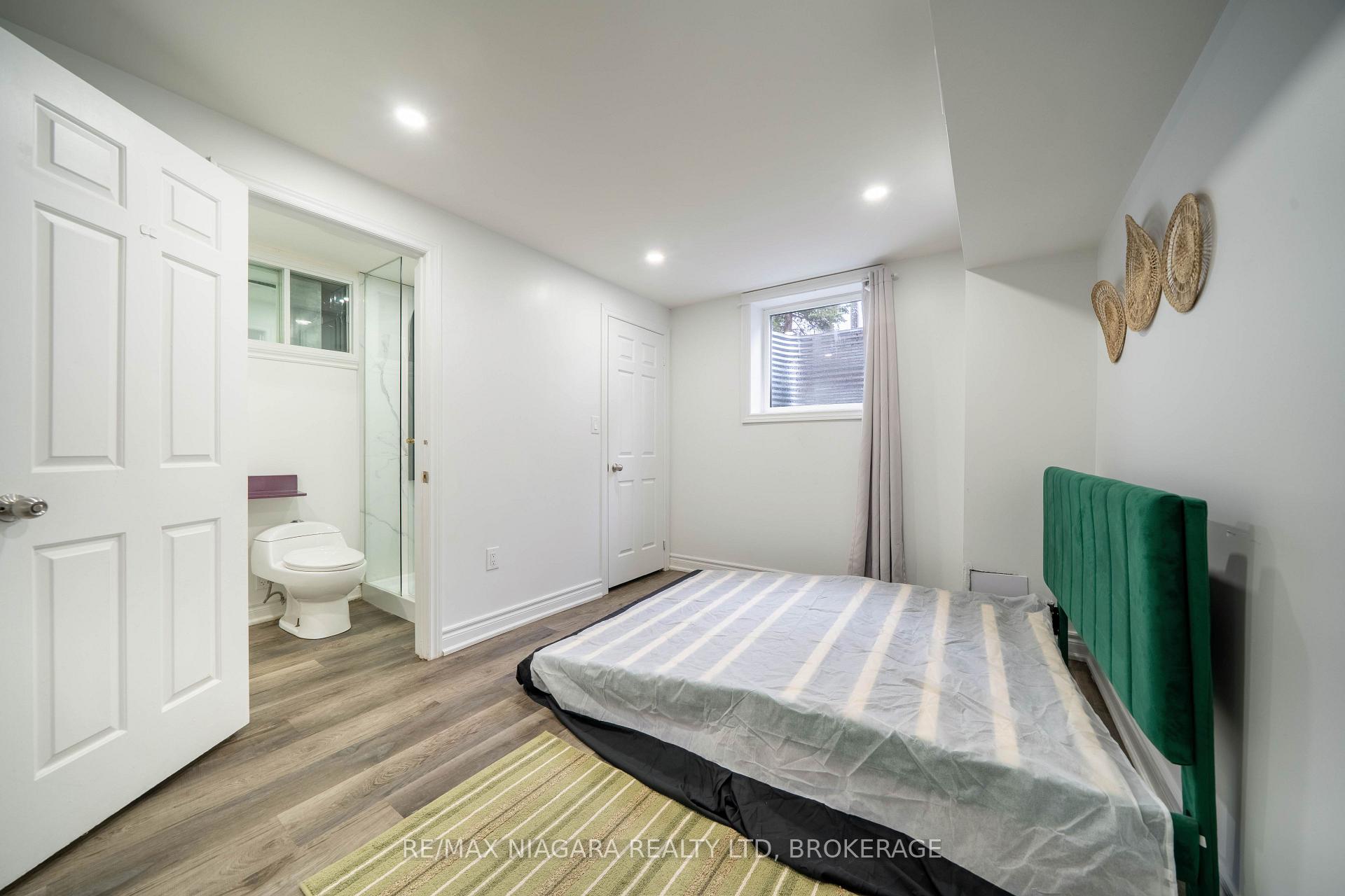 Photo 40 of 2 Aitken Circle, Markham, Unionville — HOMEH