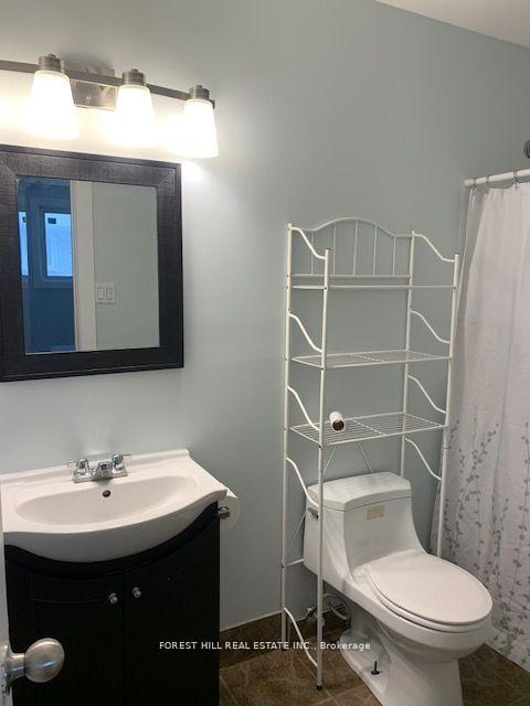 Photo 12 of 30 Bernick Drive, Barrie, Grove East — HOMEH