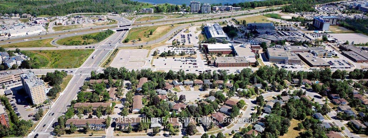 Photo 16 of 30 Bernick Drive, Barrie, Grove East — HOMEH