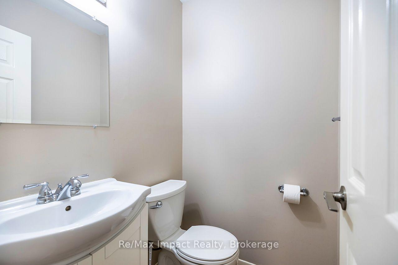 Photo 4 of 25 Tompkins Lane, Ajax, South East — HOMEH