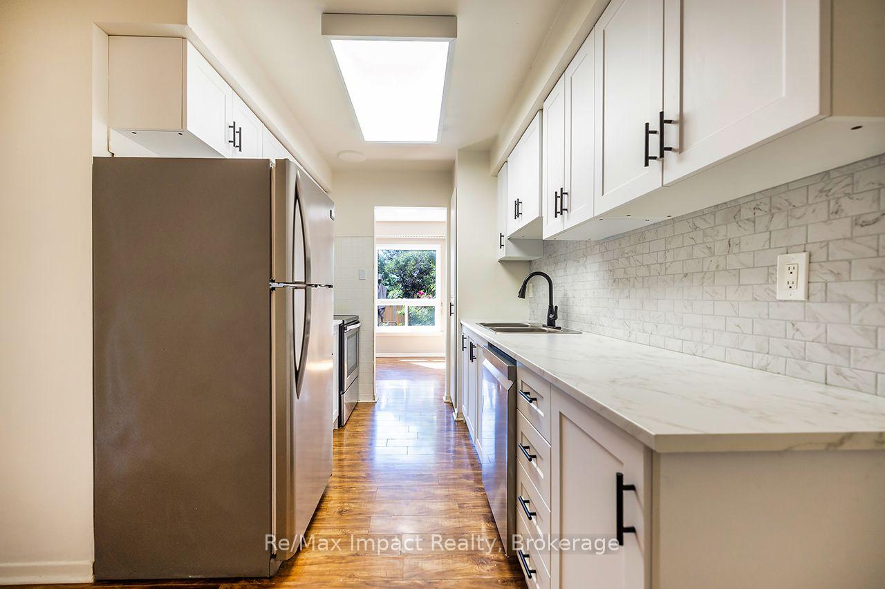 Photo 5 of 25 Tompkins Lane, Ajax, South East — HOMEH