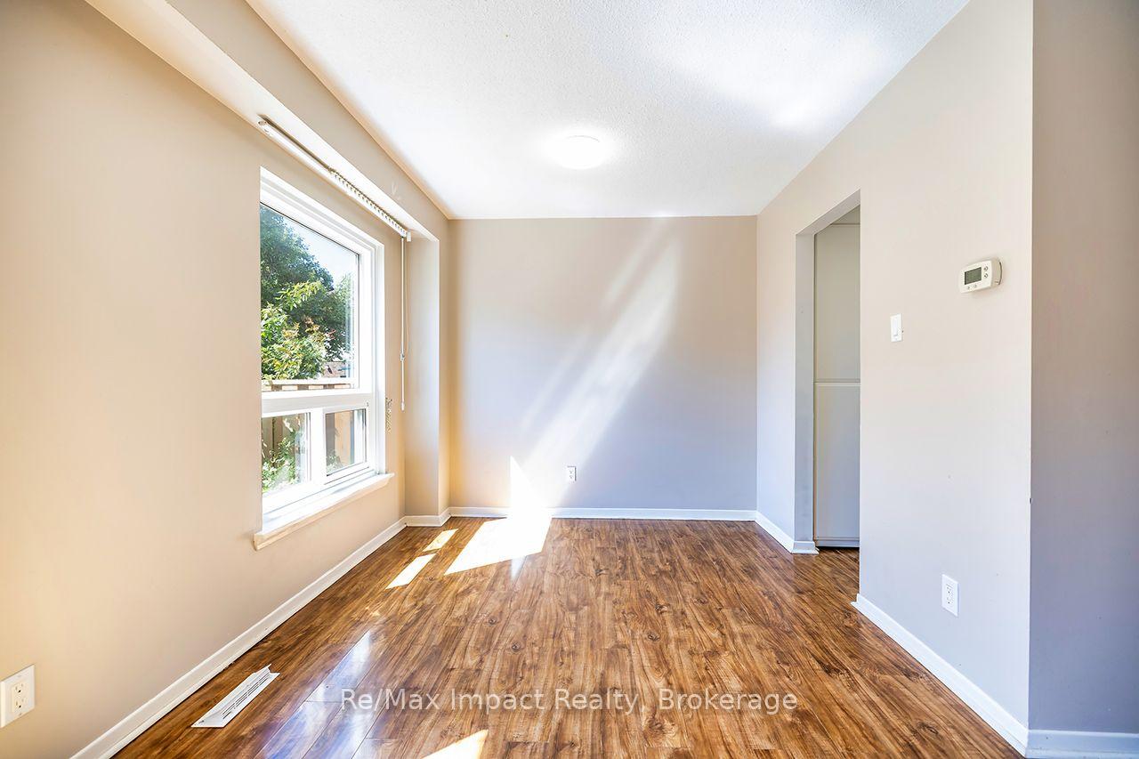 Photo 10 of 25 Tompkins Lane, Ajax, South East — HOMEH