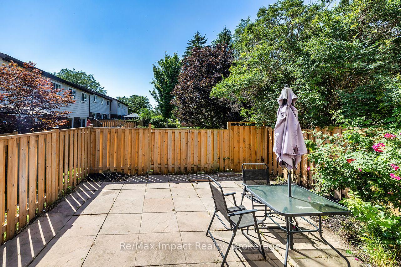 Photo 20 of 25 Tompkins Lane, Ajax, South East — HOMEH