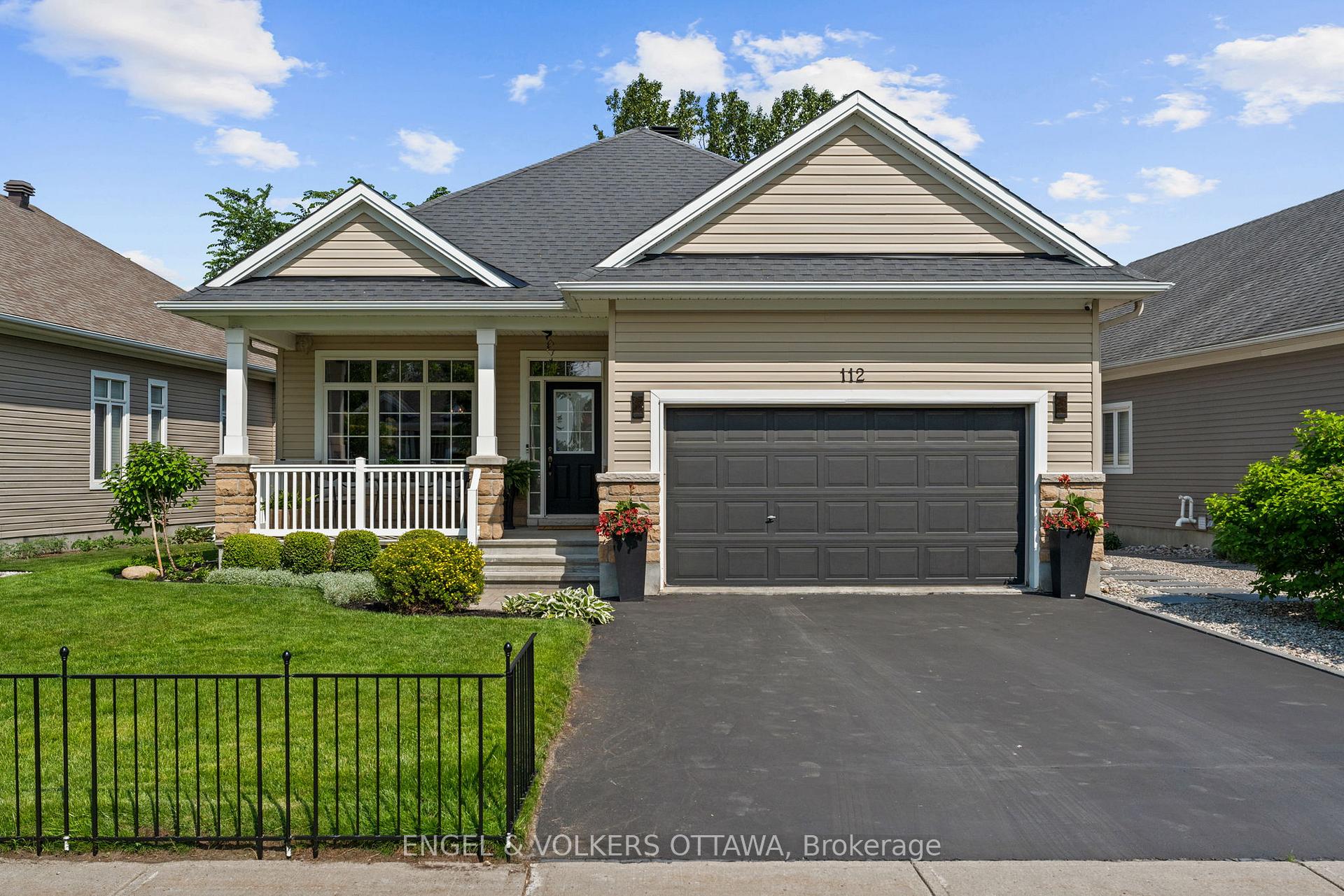 Photo 3 of 112 Equinelle Drive, North Grenville, North Grenville Twp (Kemptville South) — HOMEH