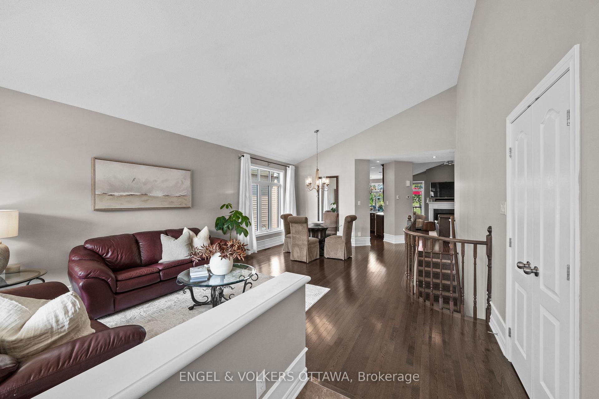 Photo 6 of 112 Equinelle Drive, North Grenville, North Grenville Twp (Kemptville South) — HOMEH