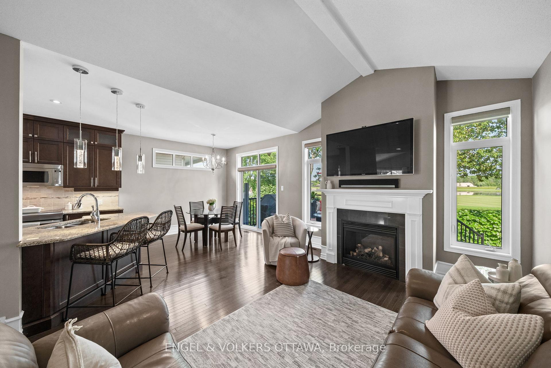 Photo 12 of 112 Equinelle Drive, North Grenville, North Grenville Twp (Kemptville South) — HOMEH