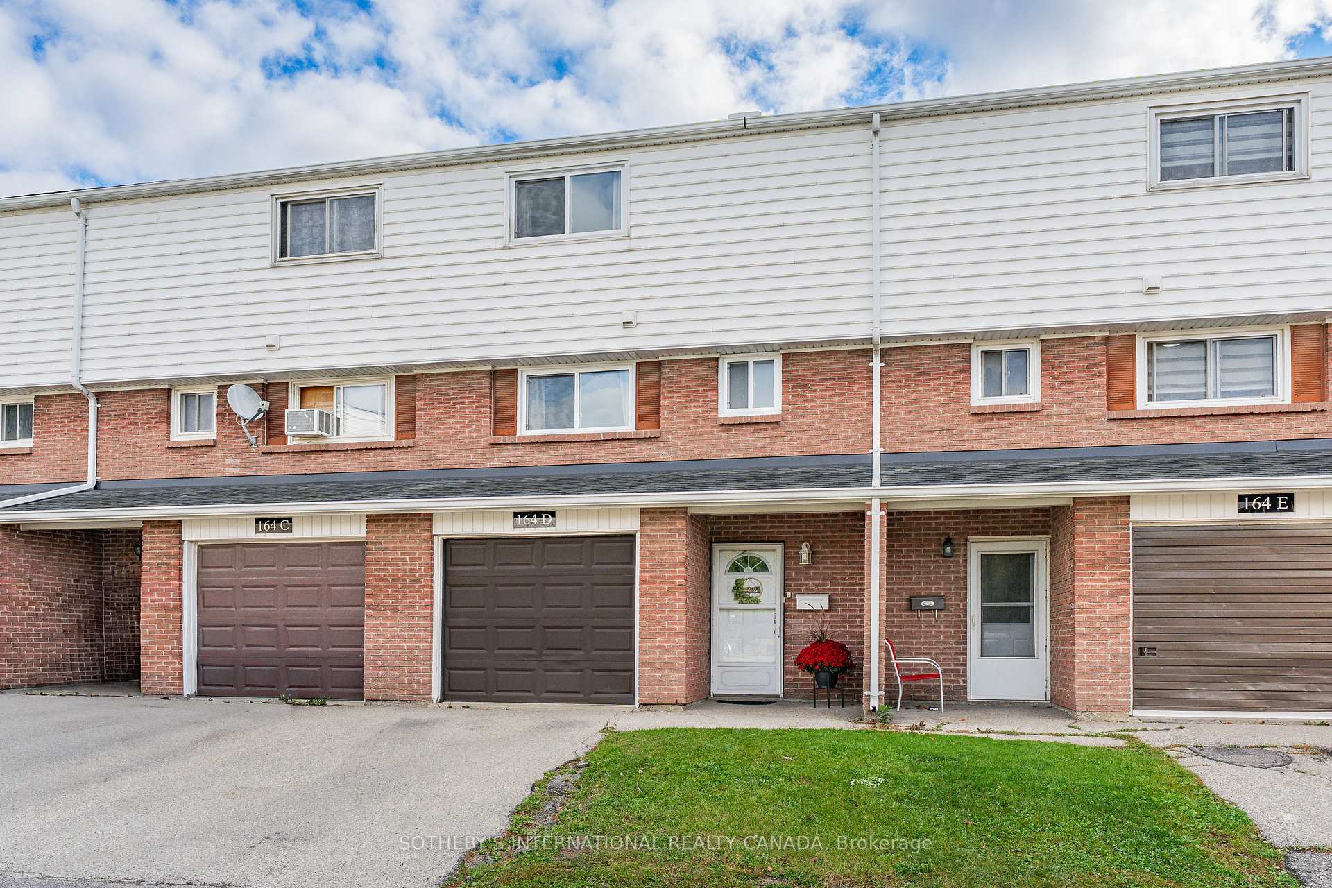 Photo 3 of Unit D, 164 Henry Street, Brantford, Braneida Industrial Park — HOMEH