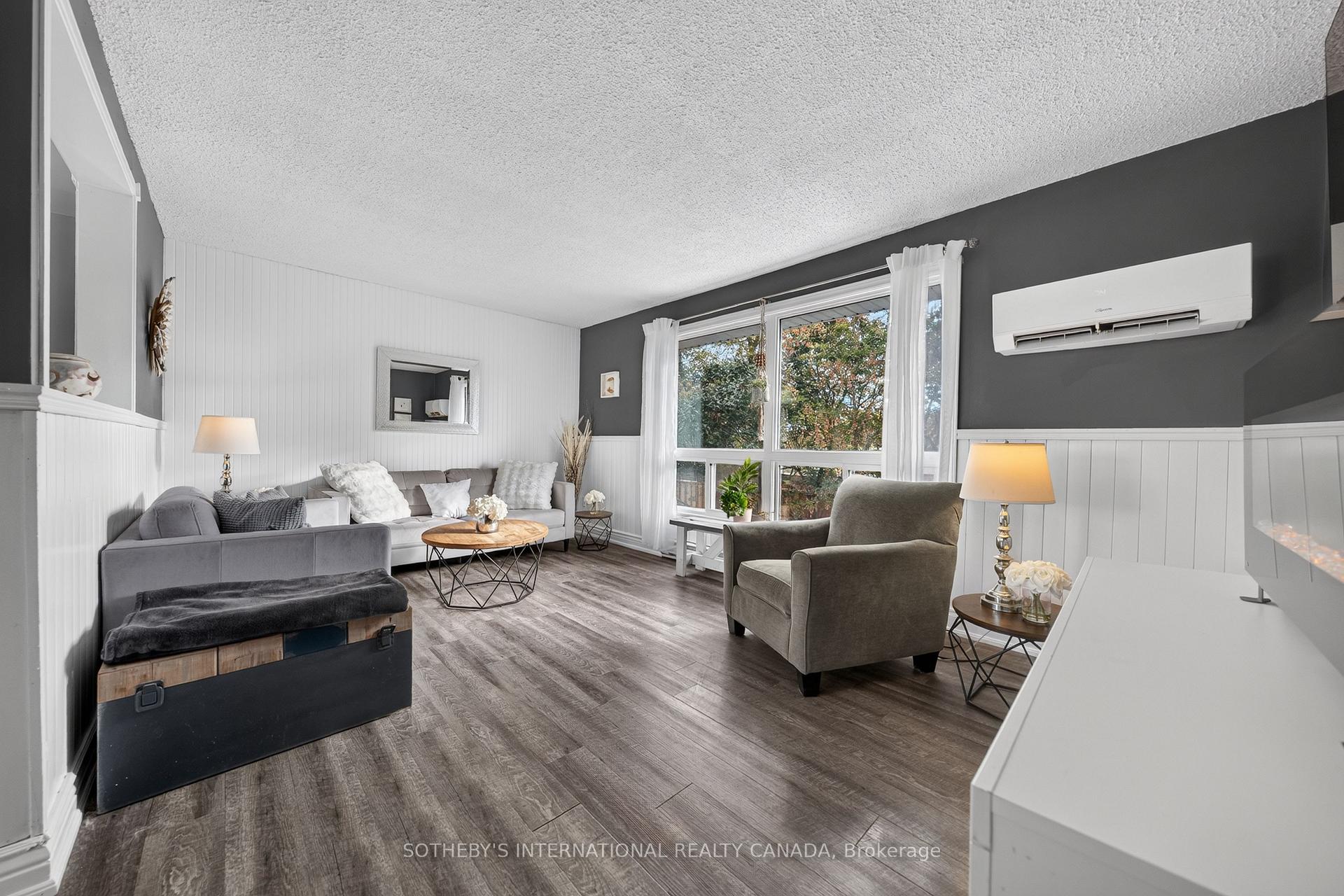 Photo 10 of Unit D, 164 Henry Street, Brantford, Braneida Industrial Park — HOMEH