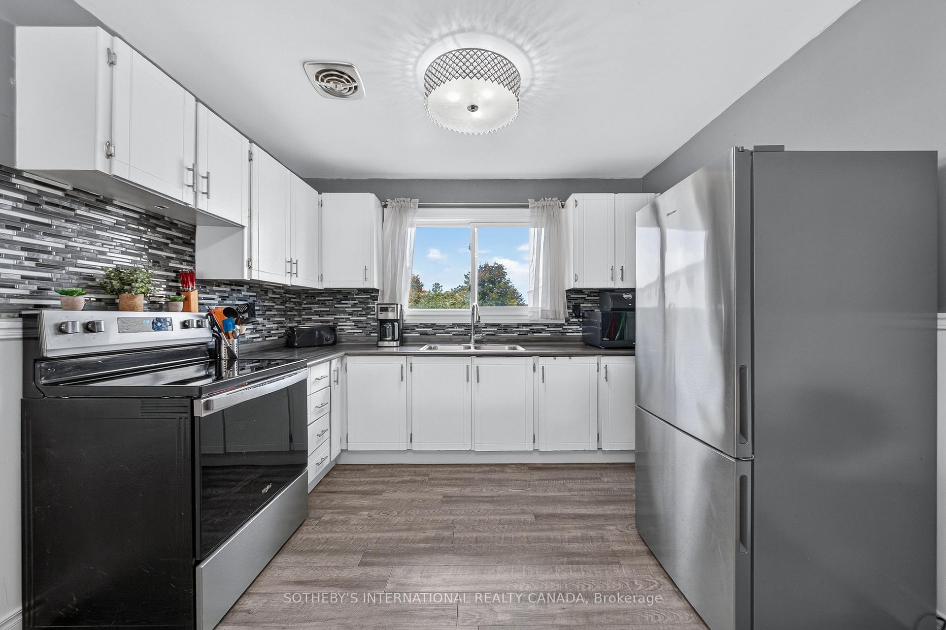 Photo 17 of Unit D, 164 Henry Street, Brantford, Braneida Industrial Park — HOMEH