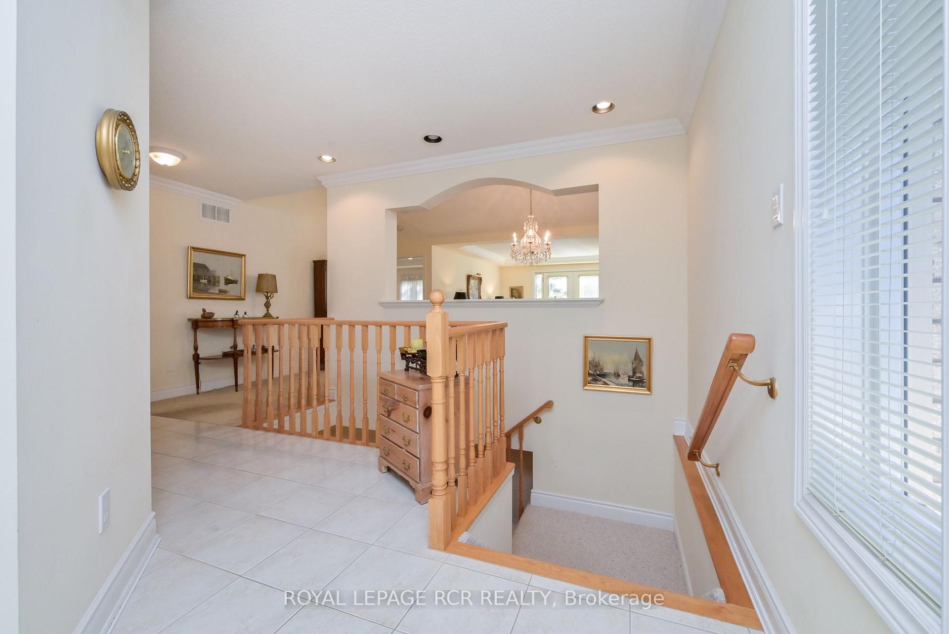 Photo 5 of 13 Montebello Terrace, New Tecumseth, Alliston — HOMEH