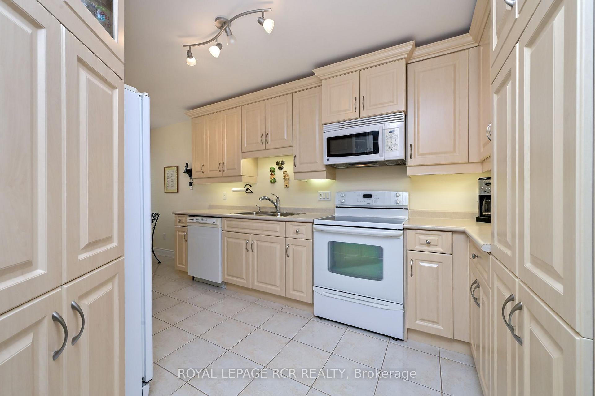 Photo 6 of 13 Montebello Terrace, New Tecumseth, Alliston — HOMEH