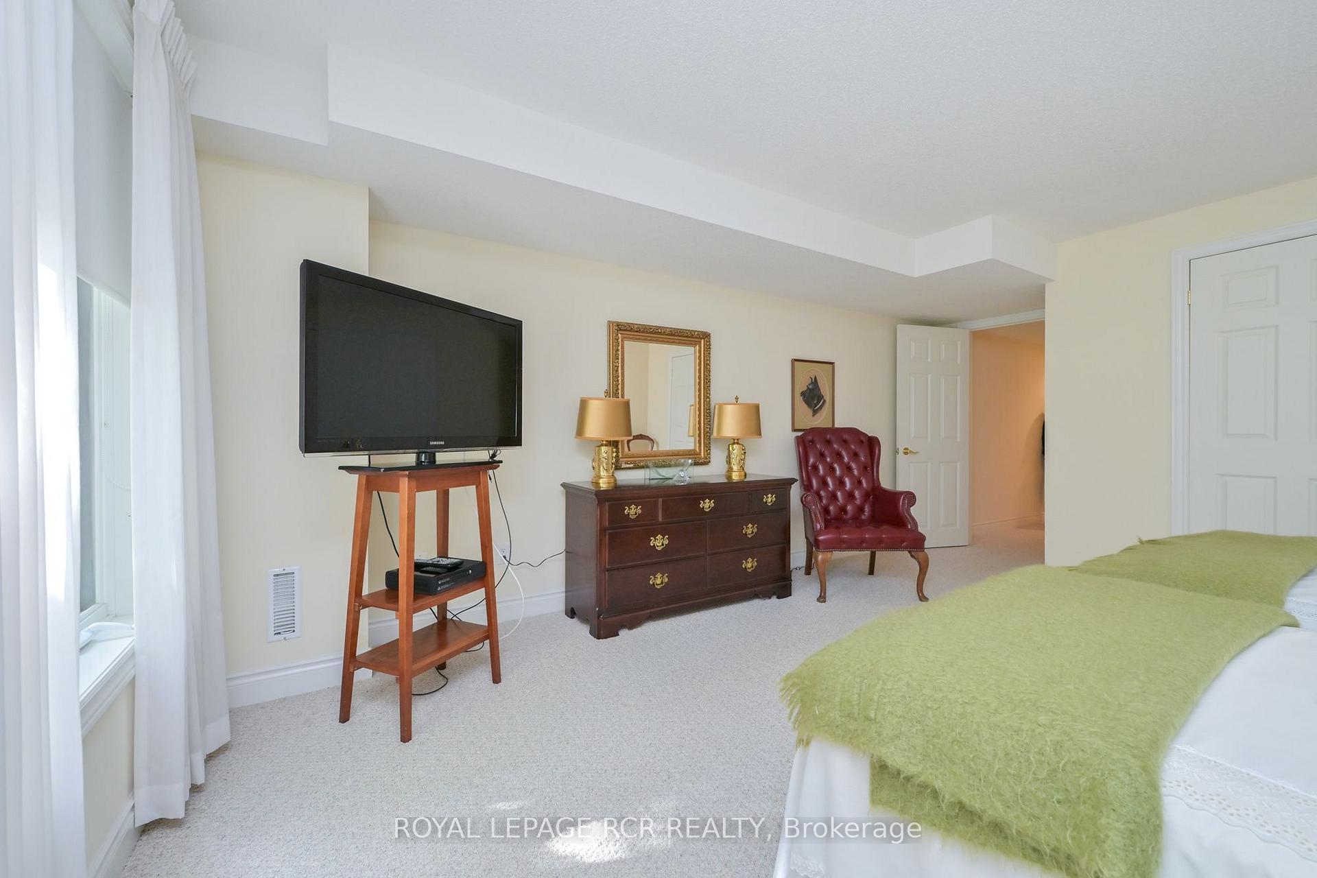 Photo 23 of 13 Montebello Terrace, New Tecumseth, Alliston — HOMEH
