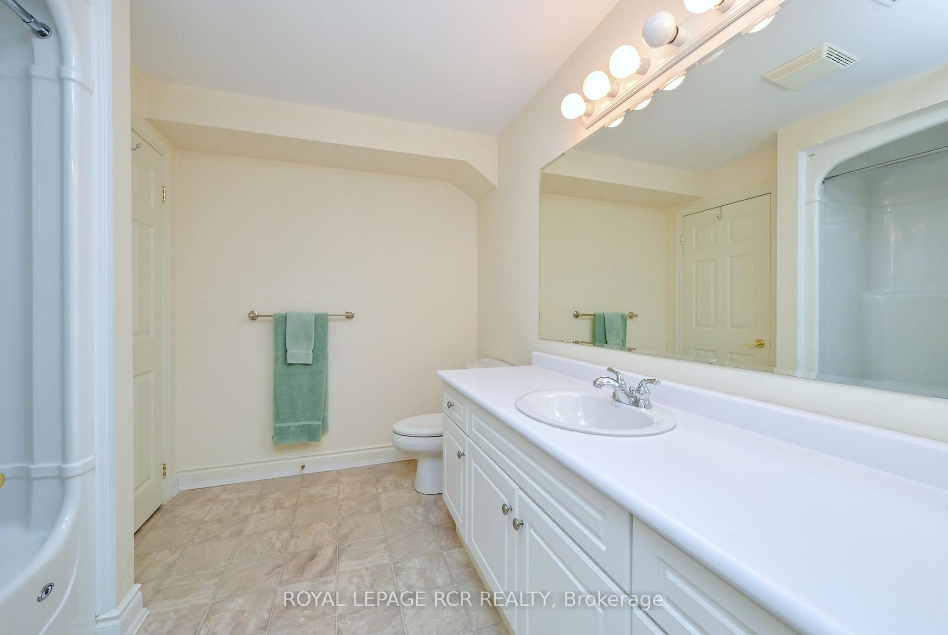 Photo 24 of 13 Montebello Terrace, New Tecumseth, Alliston — HOMEH
