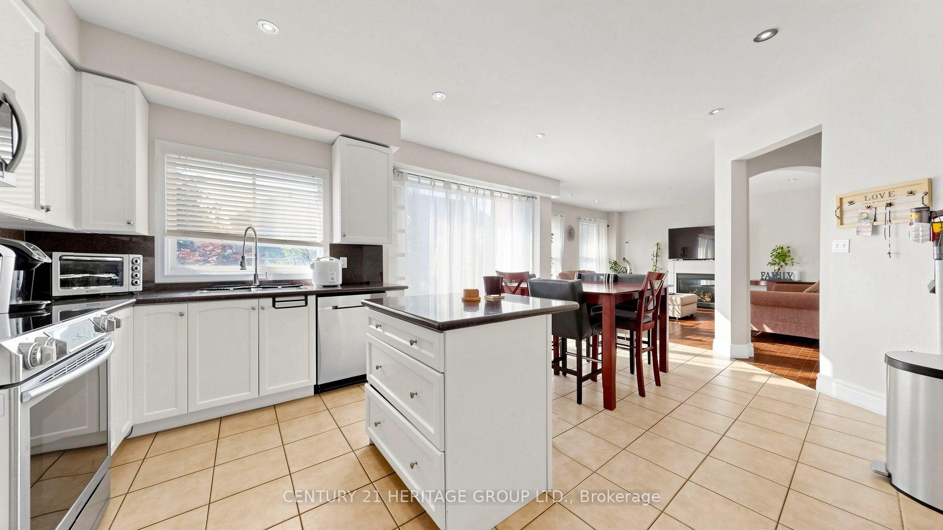 Photo 10 of 27 Byram Downs Street, Ajax, Central East — HOMEH