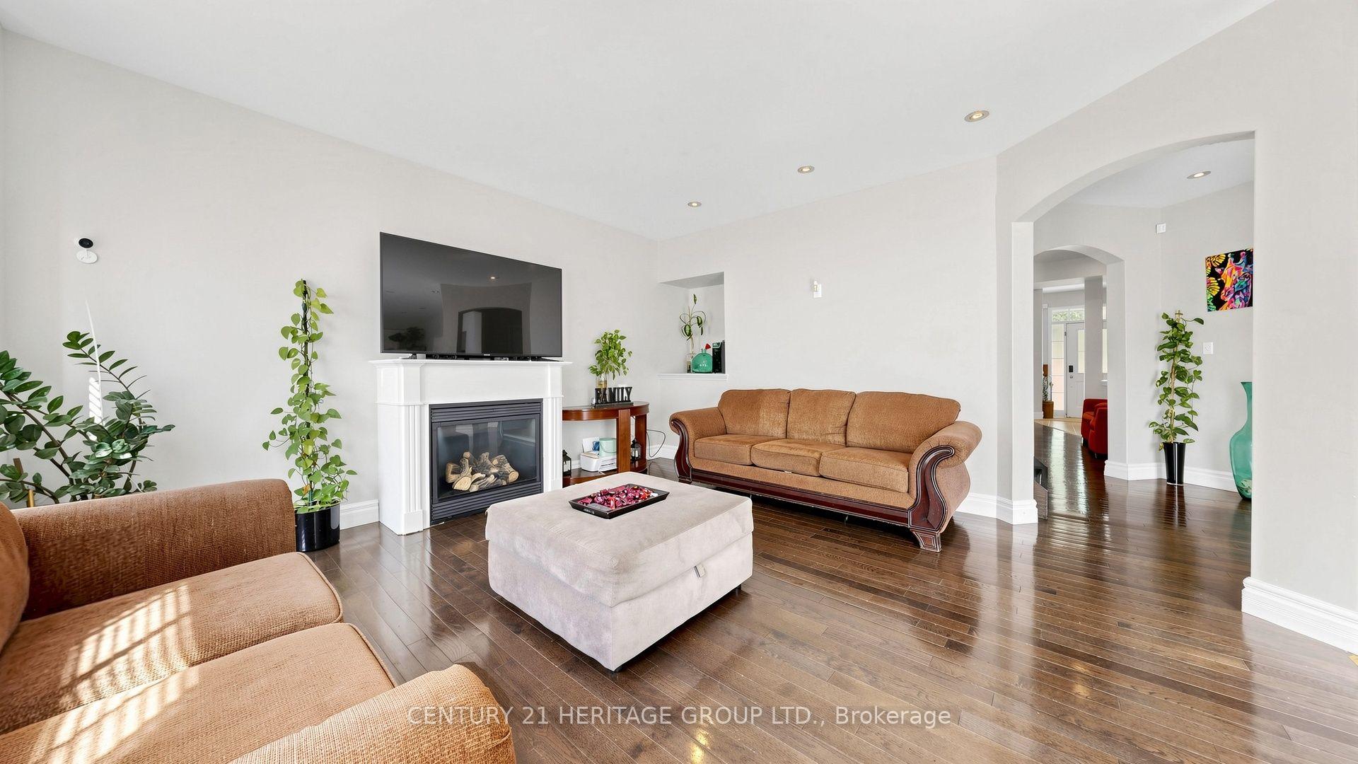 Photo 12 of 27 Byram Downs Street, Ajax, Central East — HOMEH