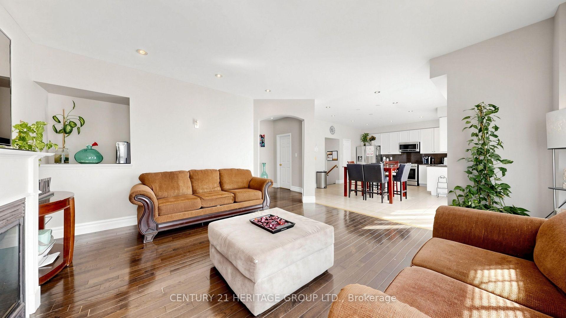 Photo 13 of 27 Byram Downs Street, Ajax, Central East — HOMEH