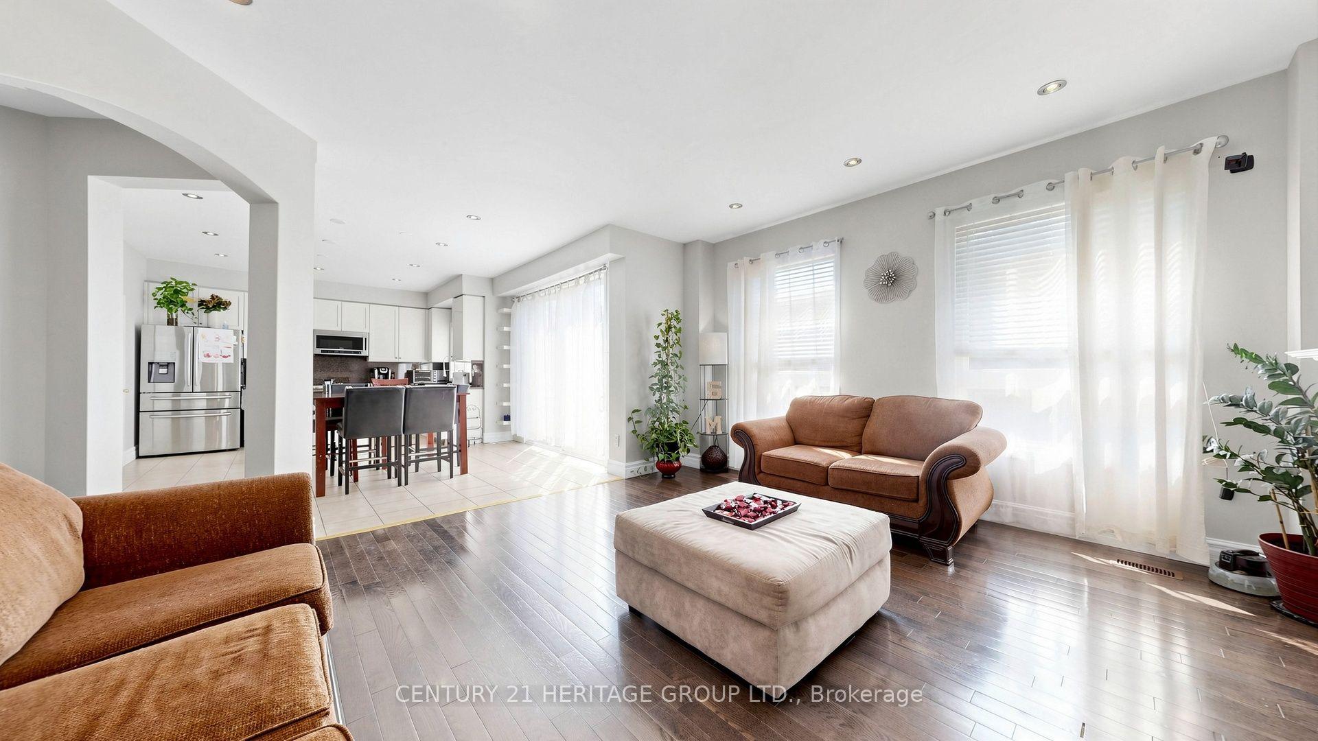 Photo 14 of 27 Byram Downs Street, Ajax, Central East — HOMEH