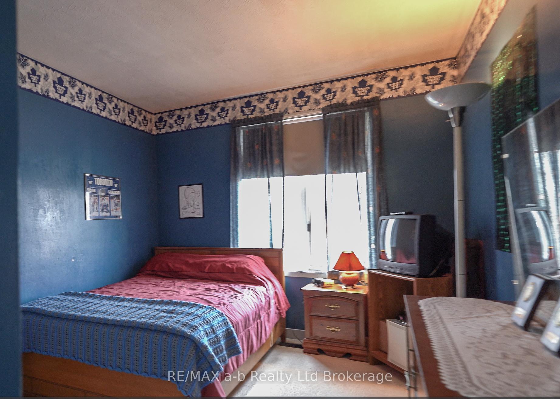 Photo 21 of 2 Cranberry Road, Tillsonburg — HOMEH