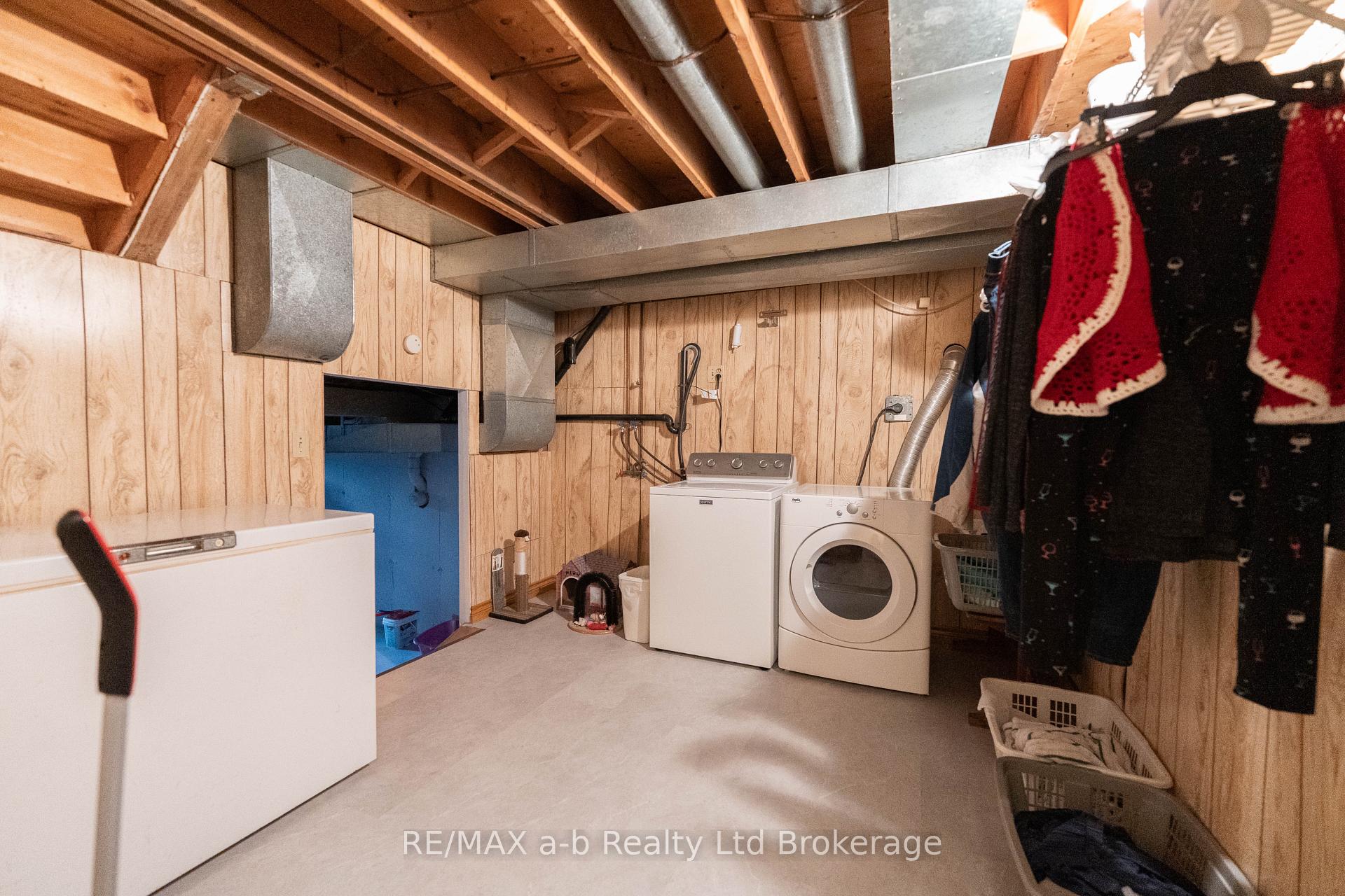 Photo 26 of 2 Cranberry Road, Tillsonburg — HOMEH