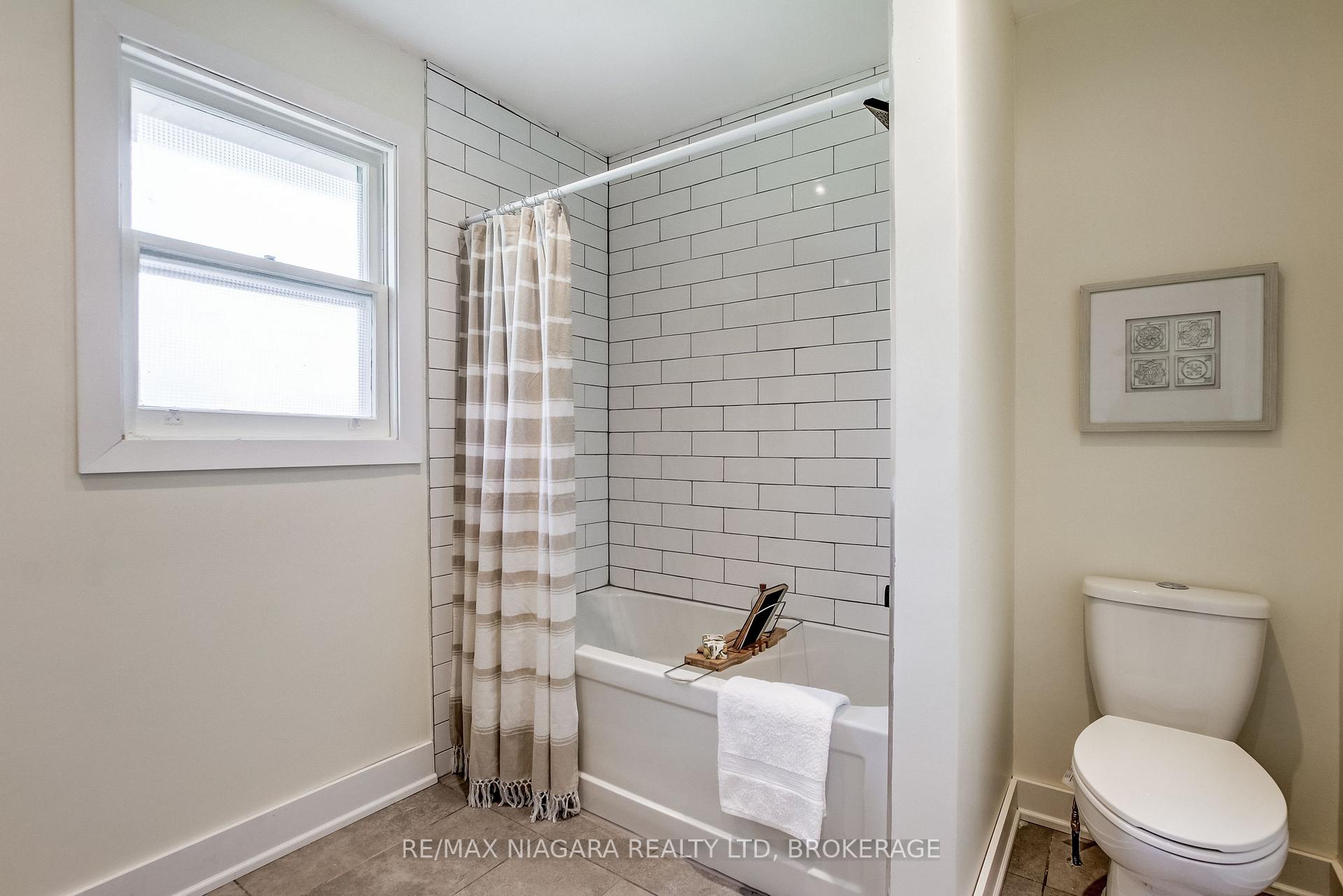 Photo 5 of Unit Main Level, 6801 Dunn Street, Niagara Falls, Dorchester — HOMEH