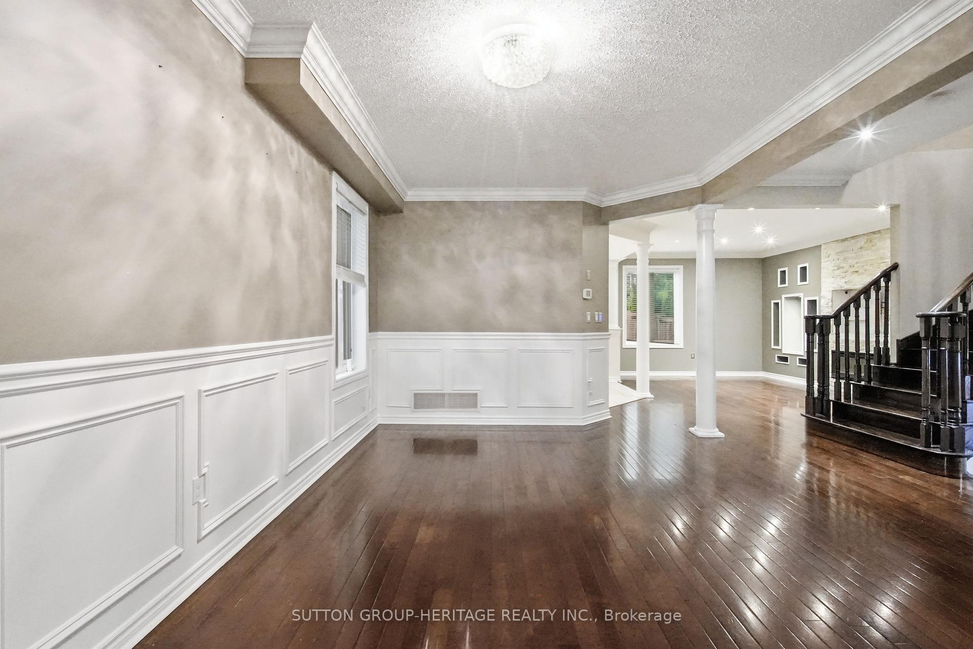 Photo 5 of 16 Shrewsbury Drive, Whitby, Brooklin — HOMEH