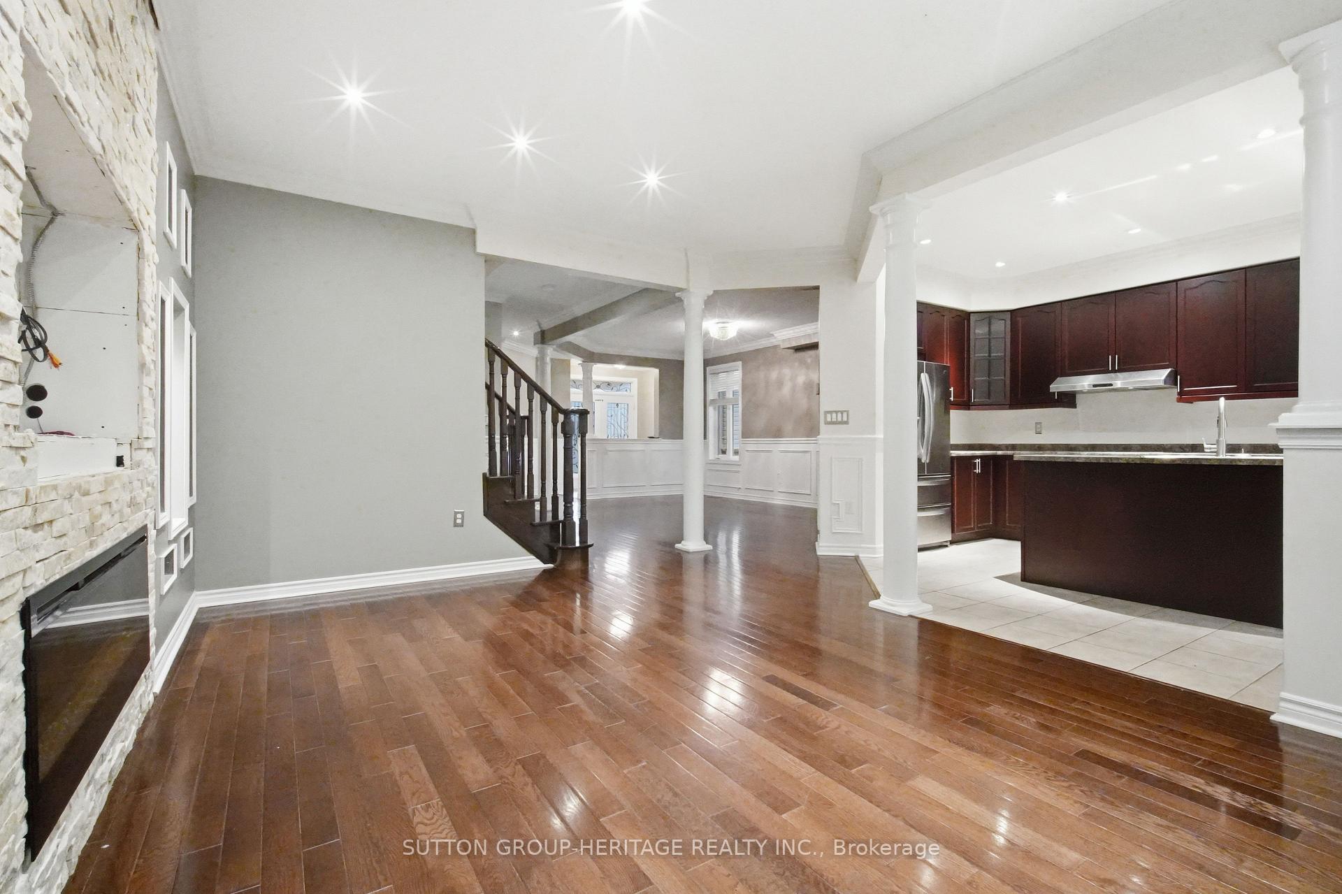 Photo 9 of 16 Shrewsbury Drive, Whitby, Brooklin — HOMEH