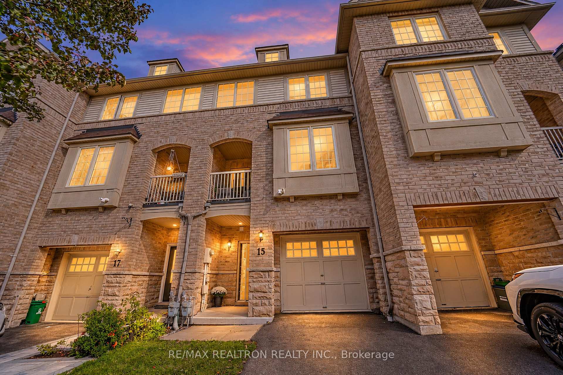 Photo 2 of 15 Blunden Road, Ajax, Central East — HOMEH