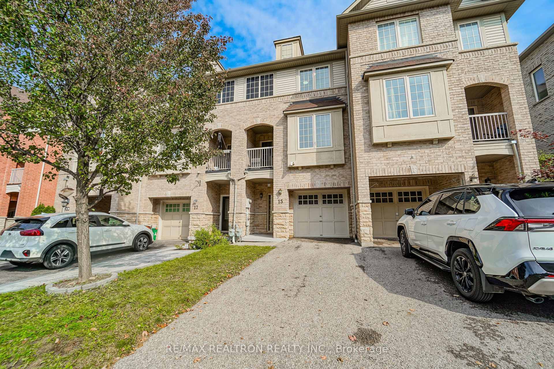 Photo 3 of 15 Blunden Road, Ajax, Central East — HOMEH