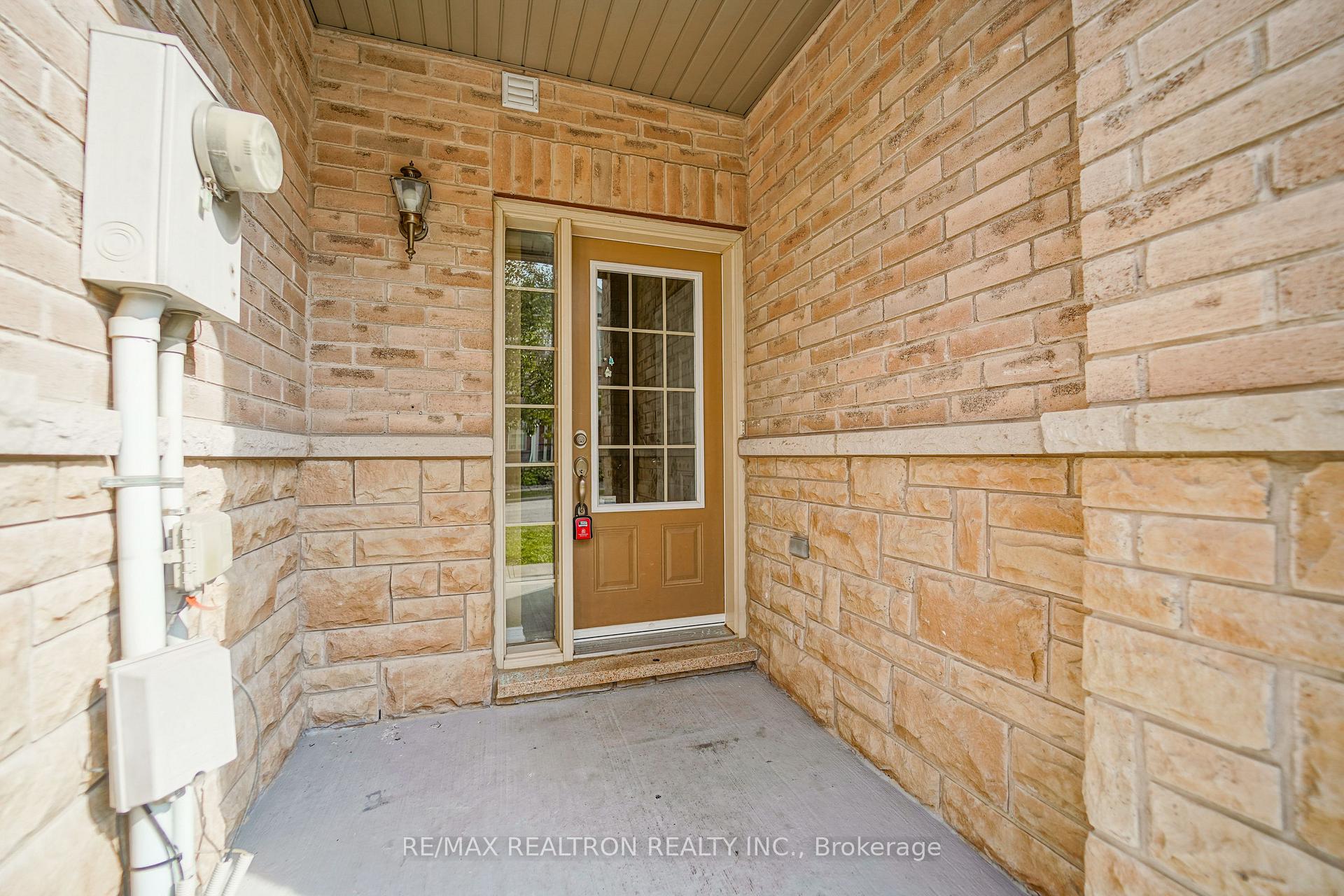 Photo 5 of 15 Blunden Road, Ajax, Central East — HOMEH
