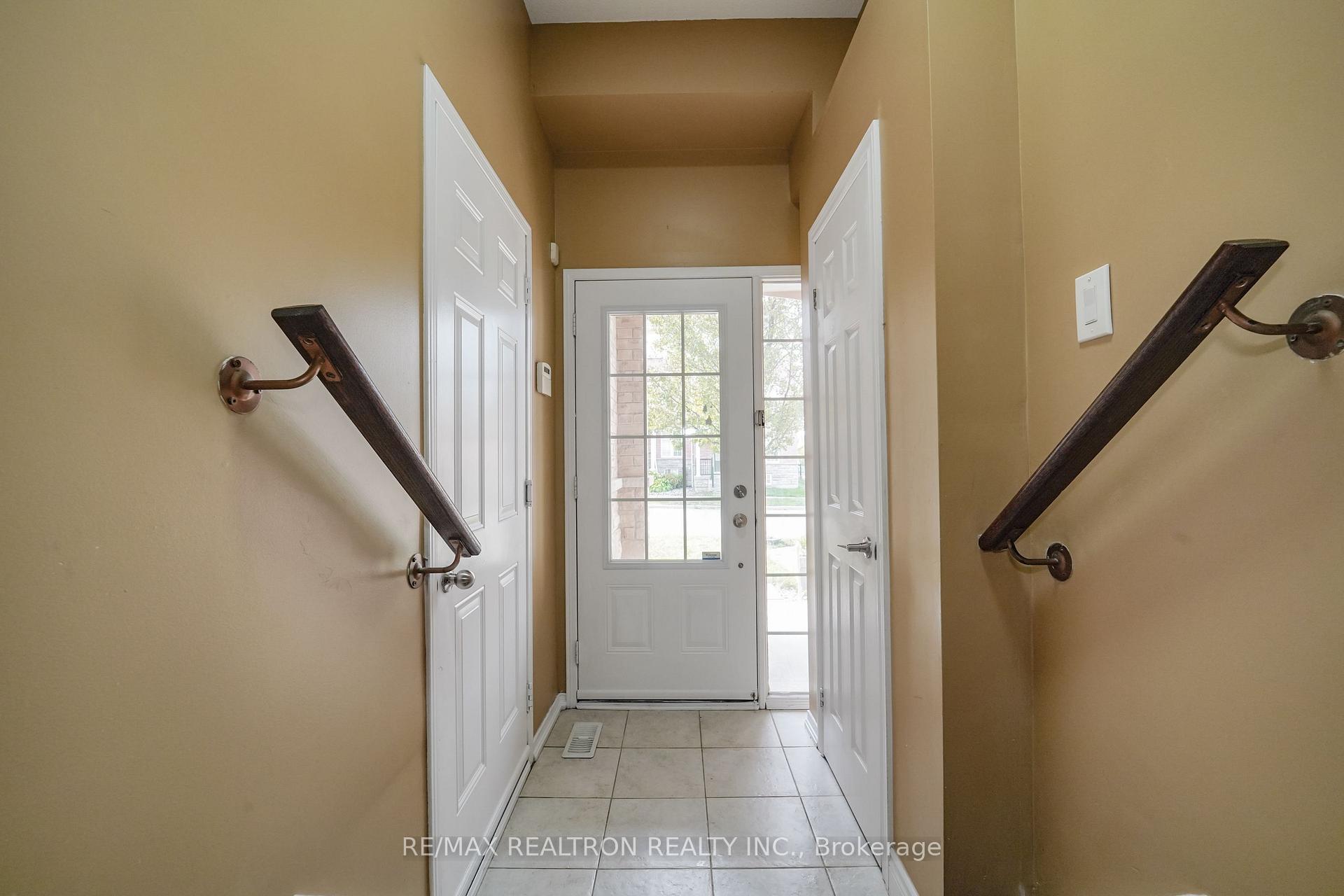 Photo 6 of 15 Blunden Road, Ajax, Central East — HOMEH