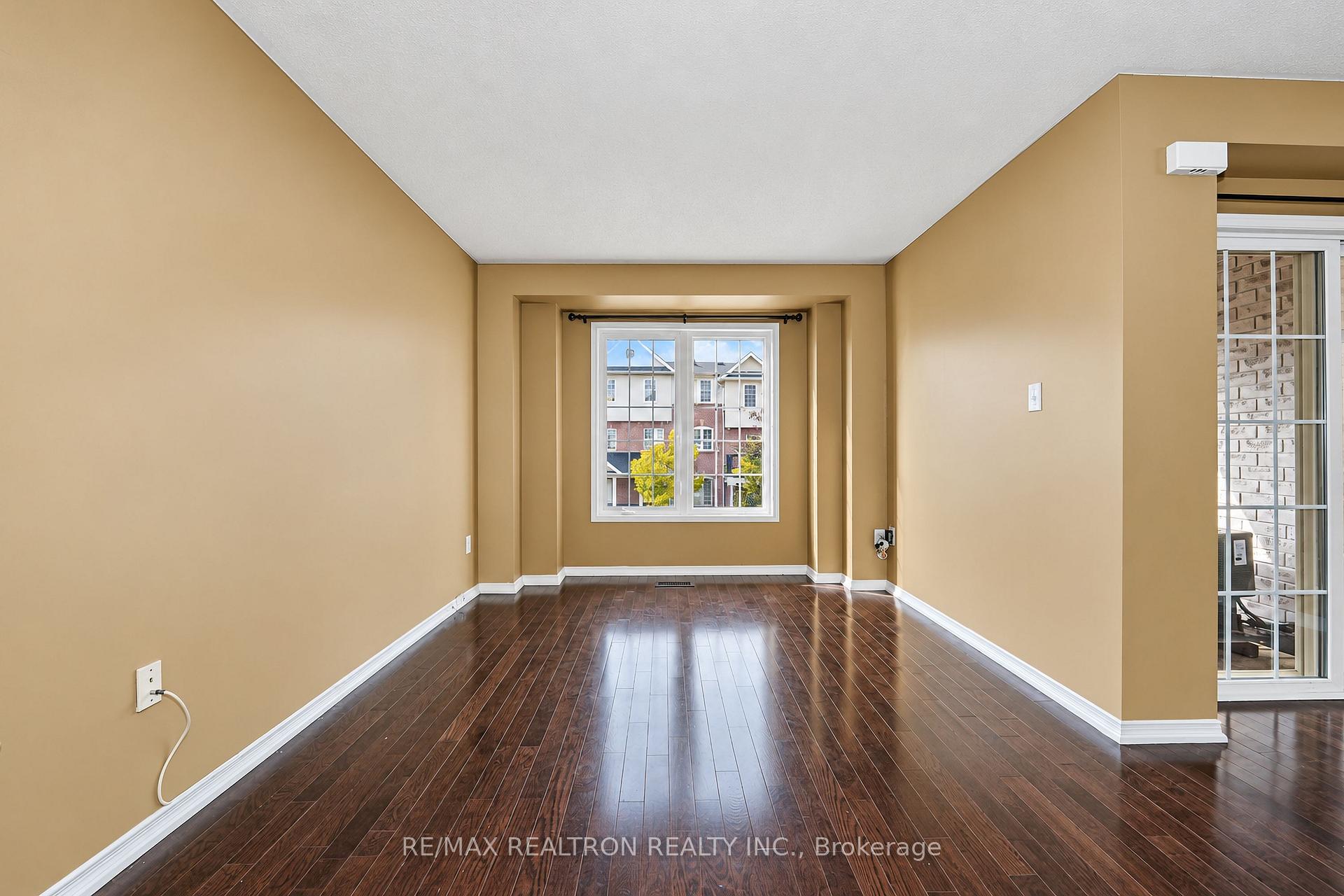 Photo 8 of 15 Blunden Road, Ajax, Central East — HOMEH