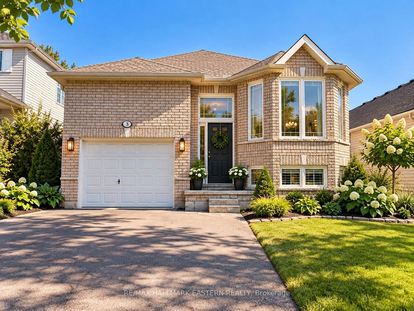 Photo 2 of 528 Clancy Crescent, Peterborough, Otonabee Ward 1 — HOMEH