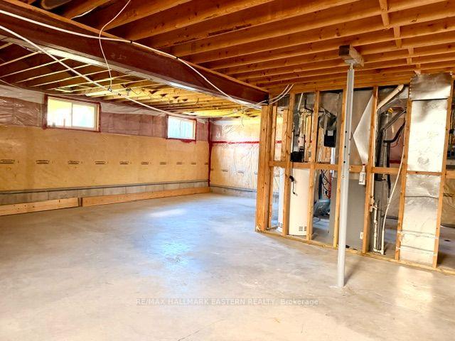 Photo 22 of 528 Clancy Crescent, Peterborough, Otonabee Ward 1 — HOMEH