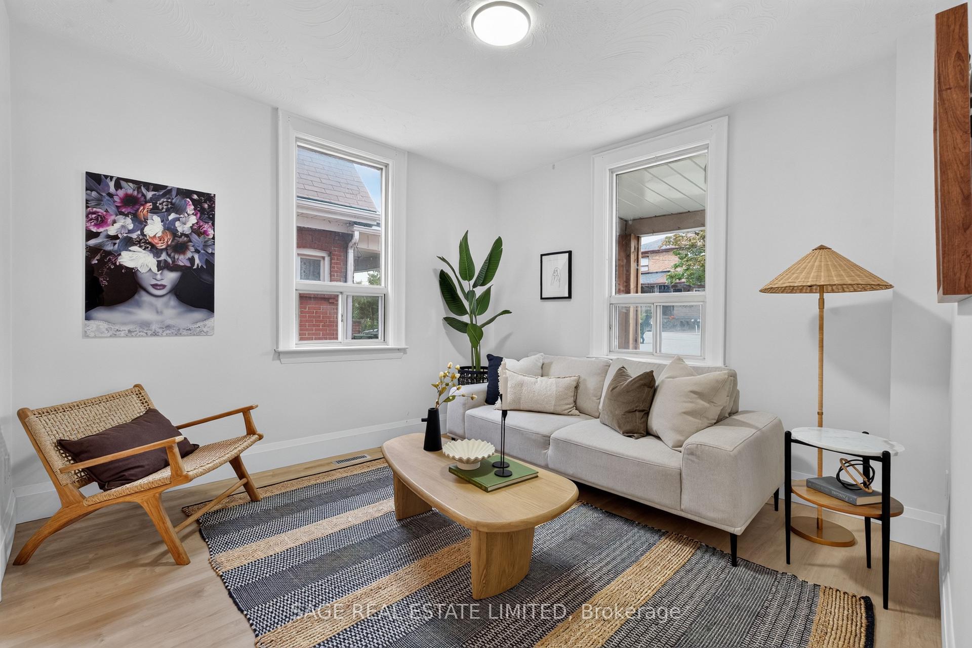 Photo 4 of 12 Branstone Road, Toronto, Caledonia-Fairbank — HOMEH