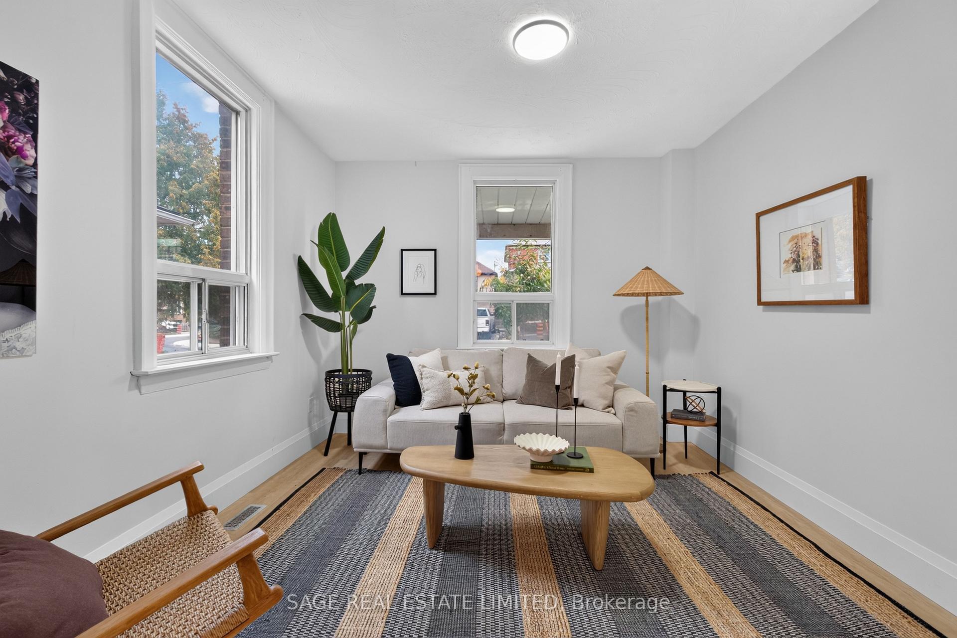 Photo 5 of 12 Branstone Road, Toronto, Caledonia-Fairbank — HOMEH