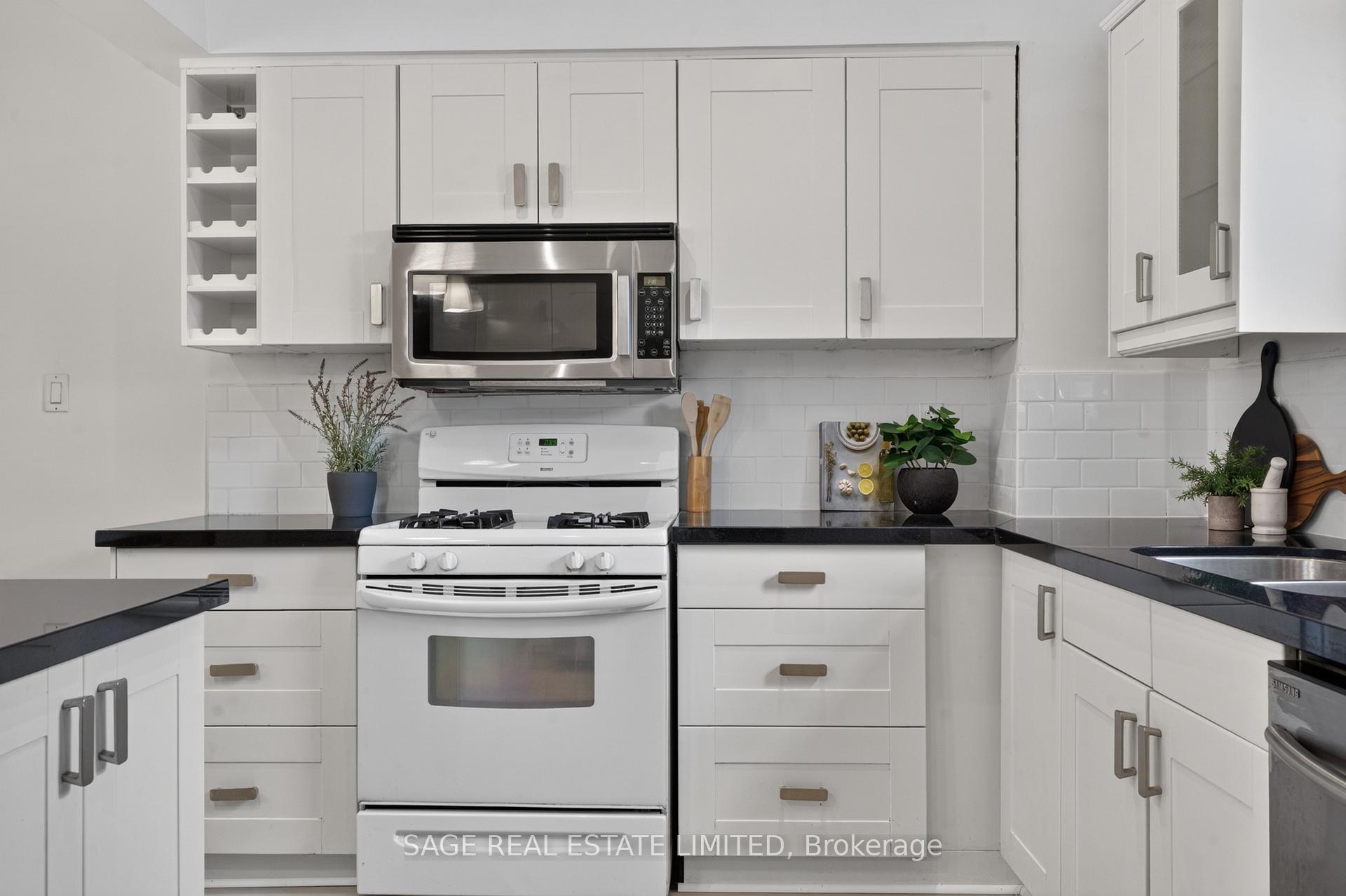 Photo 14 of 12 Branstone Road, Toronto, Caledonia-Fairbank — HOMEH