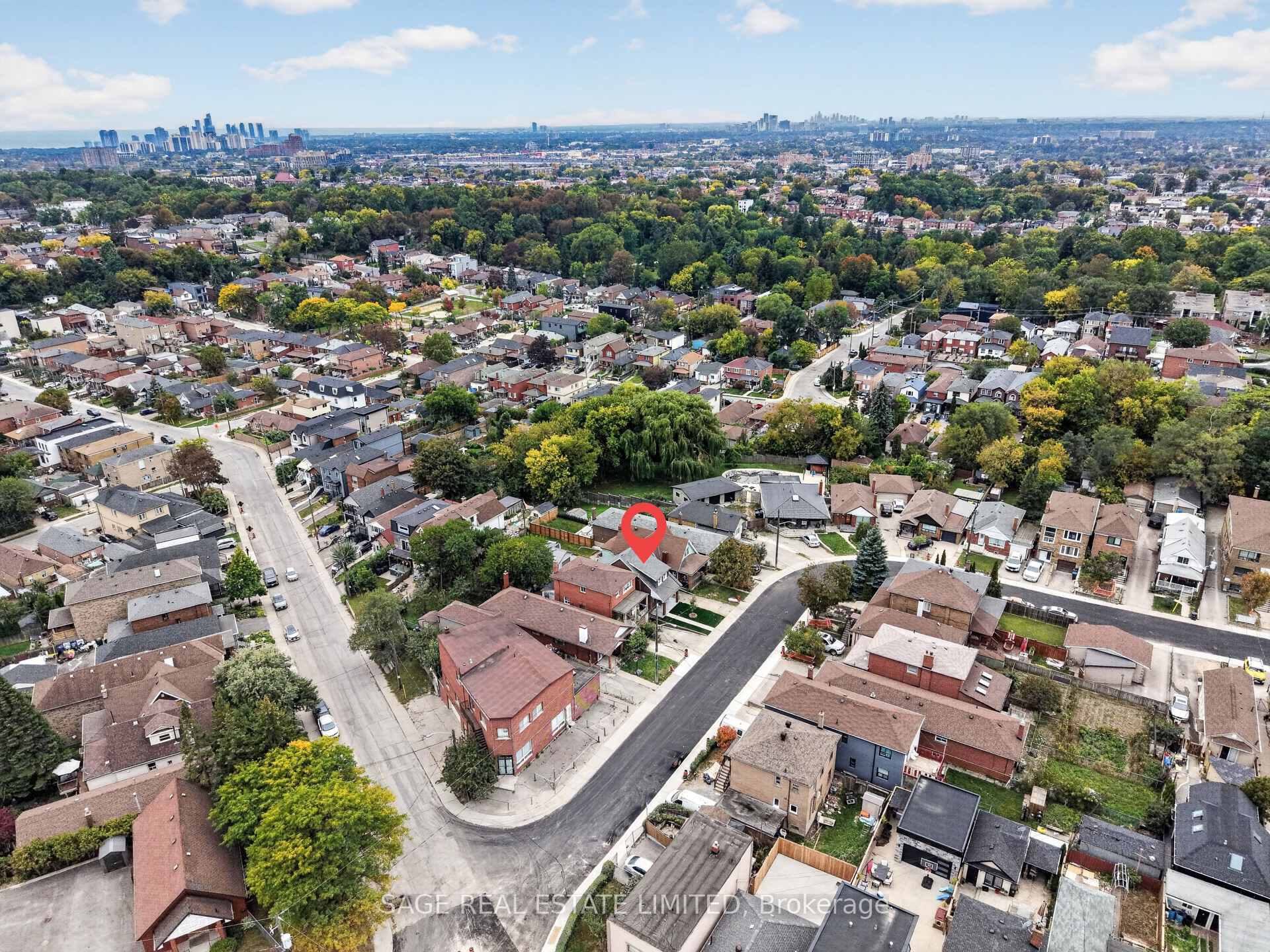 Photo 40 of 12 Branstone Road, Toronto, Caledonia-Fairbank — HOMEH