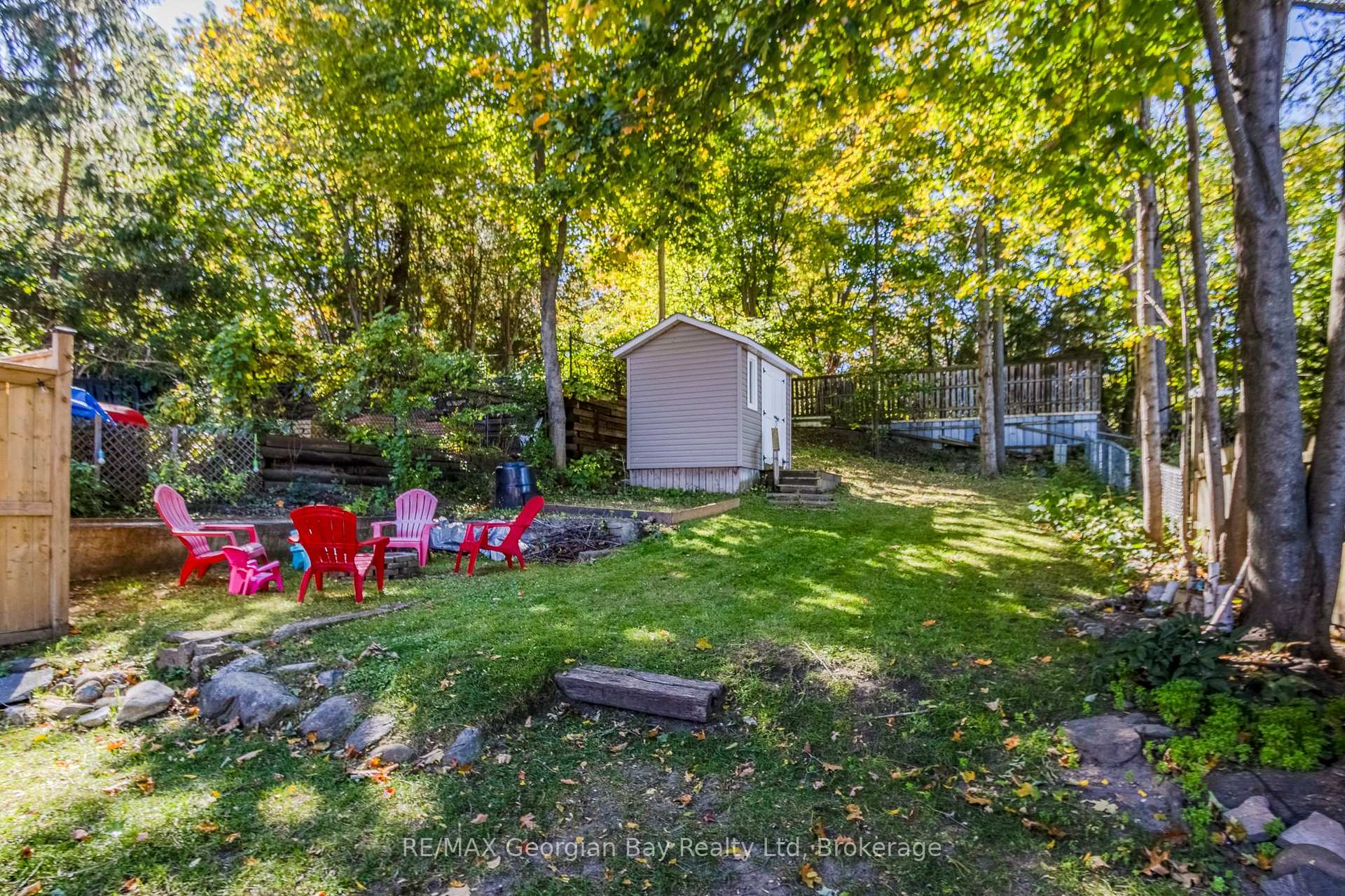Photo 2 of 328 Third Street, Midland — HOMEH