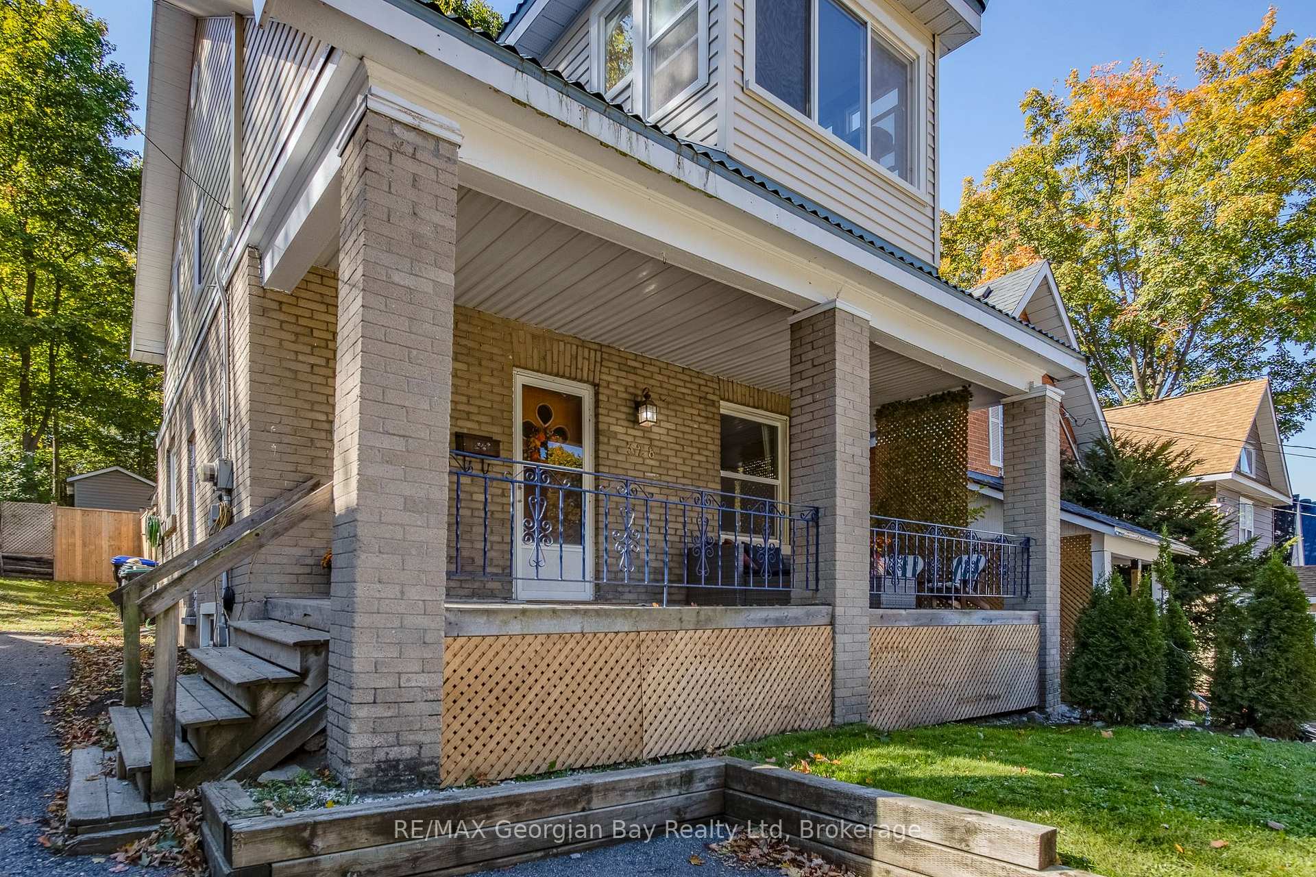 Photo 7 of 328 Third Street, Midland — HOMEH