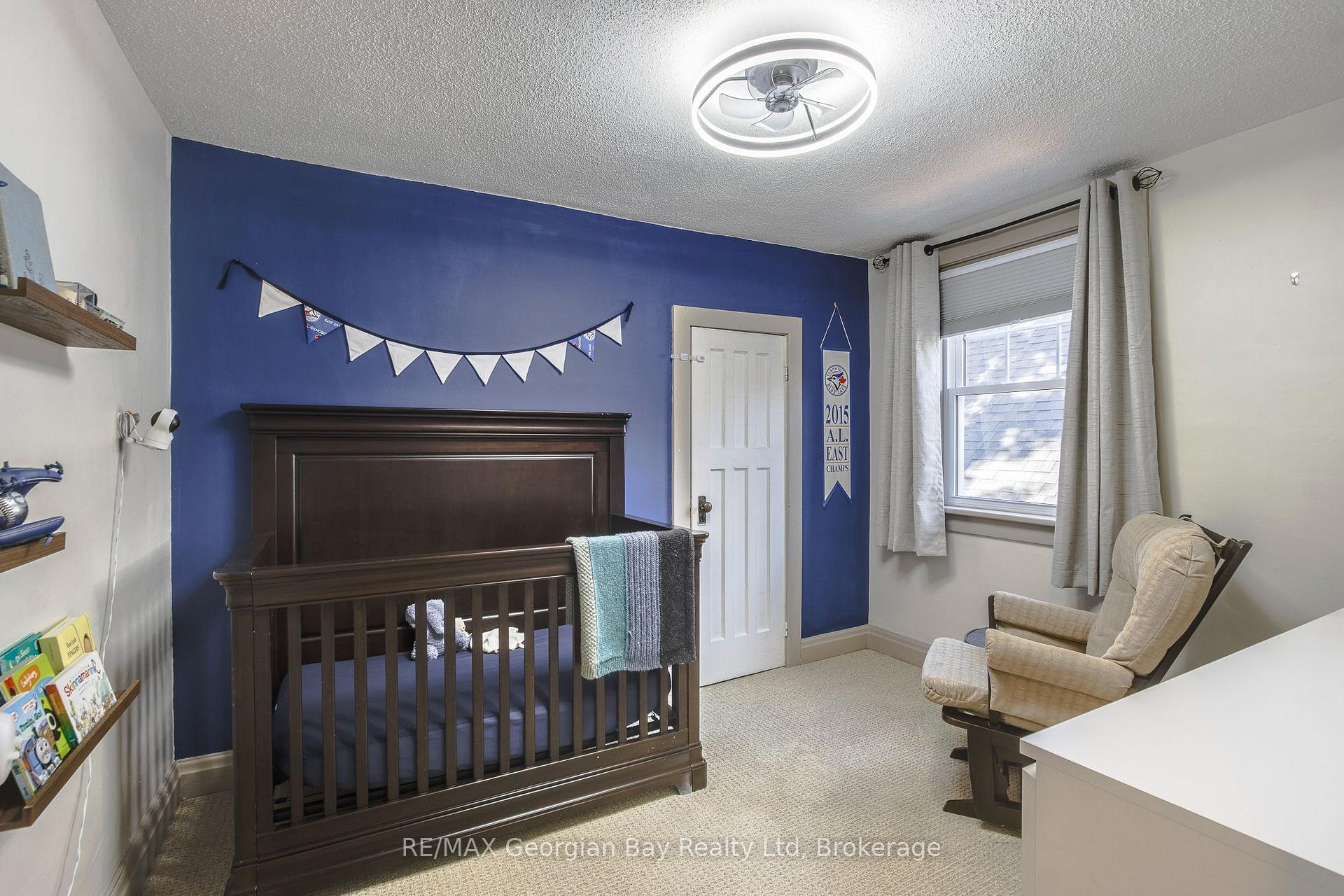 Photo 18 of 328 Third Street, Midland — HOMEH