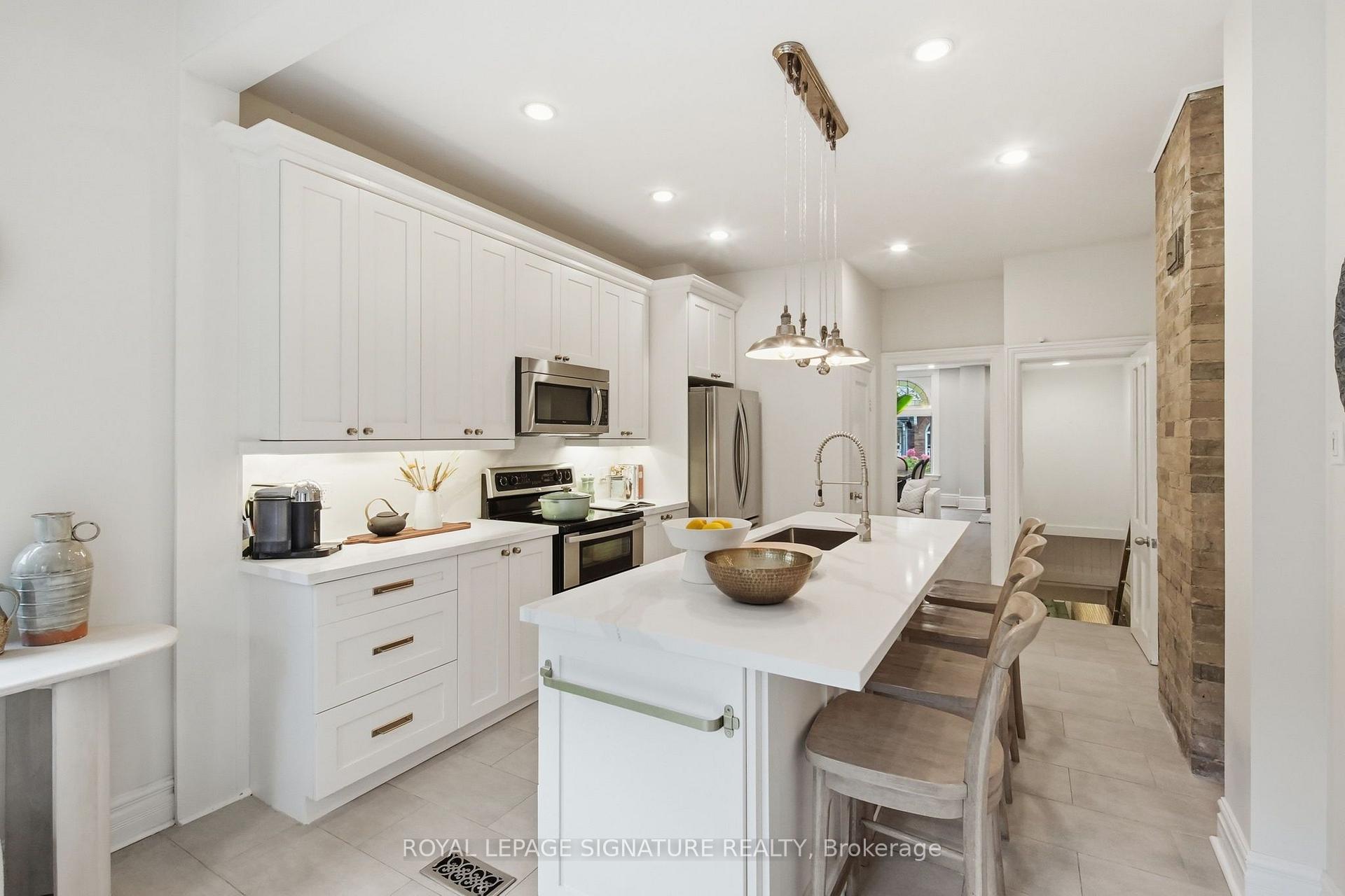 Photo 13 of 170 Broadview Avenue, Toronto, South Riverdale — HOMEH