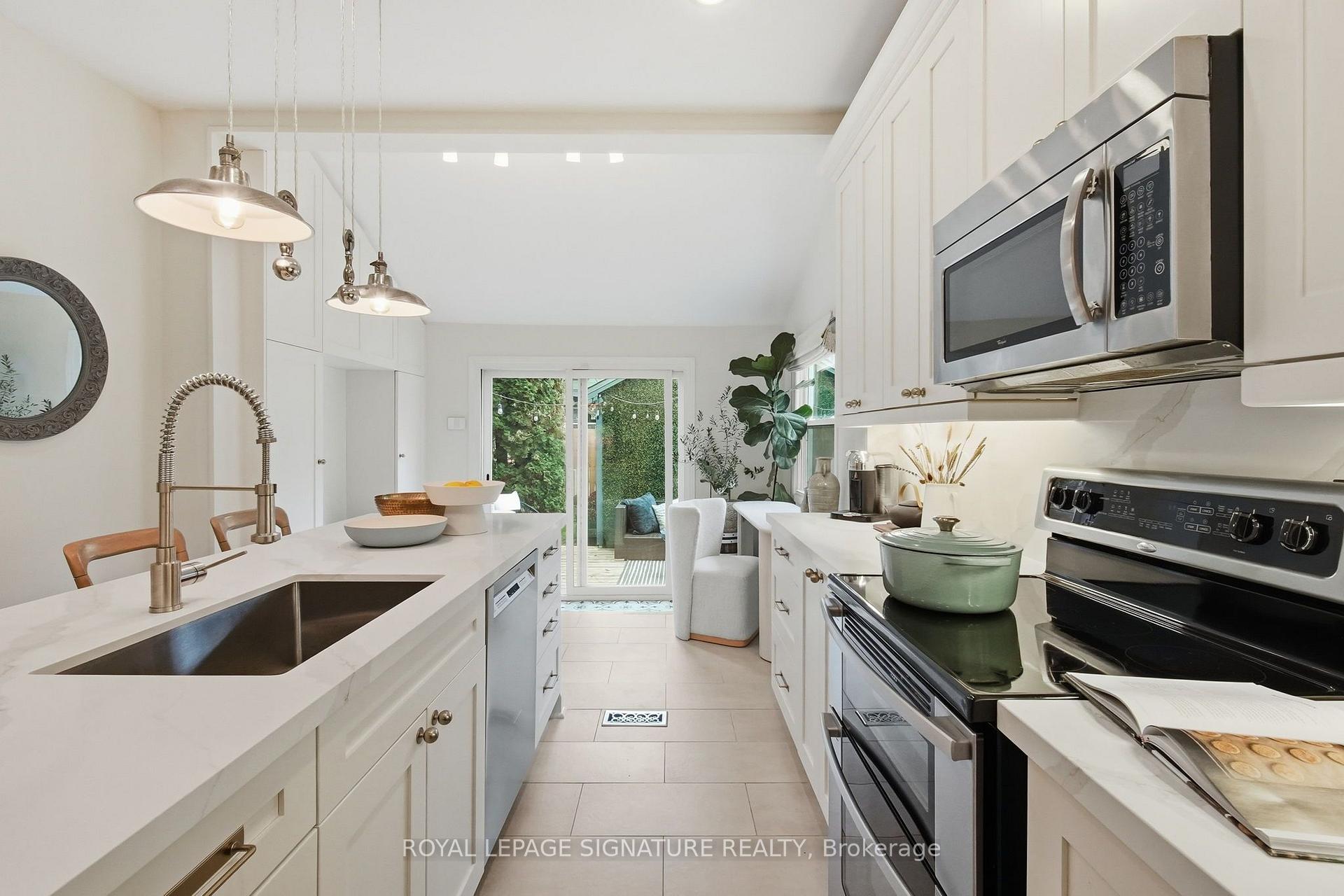 Photo 16 of 170 Broadview Avenue, Toronto, South Riverdale — HOMEH