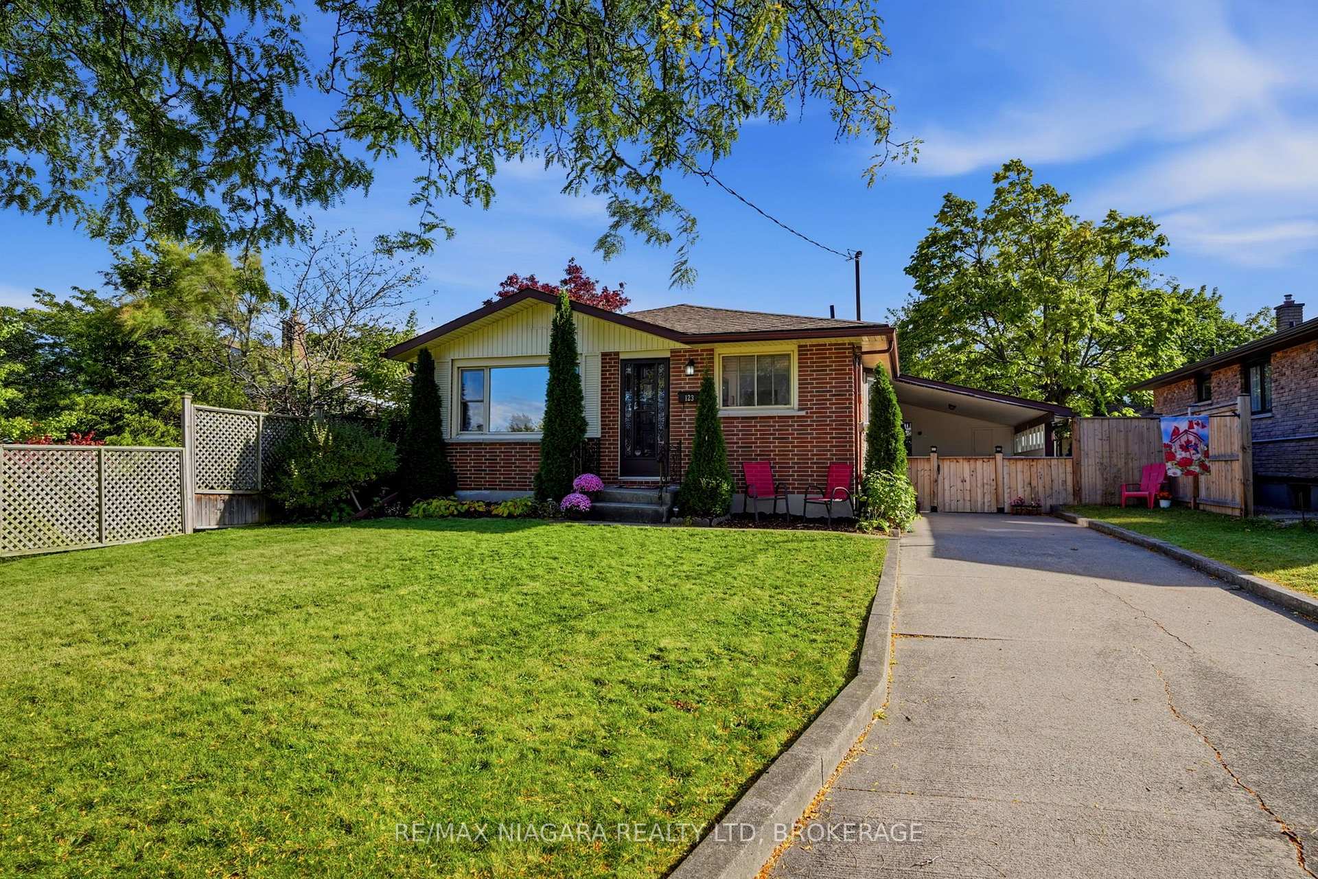 Photo 2 of 123 Meredith Drive, St. Catharines, Carlton/Bunting — HOMEH